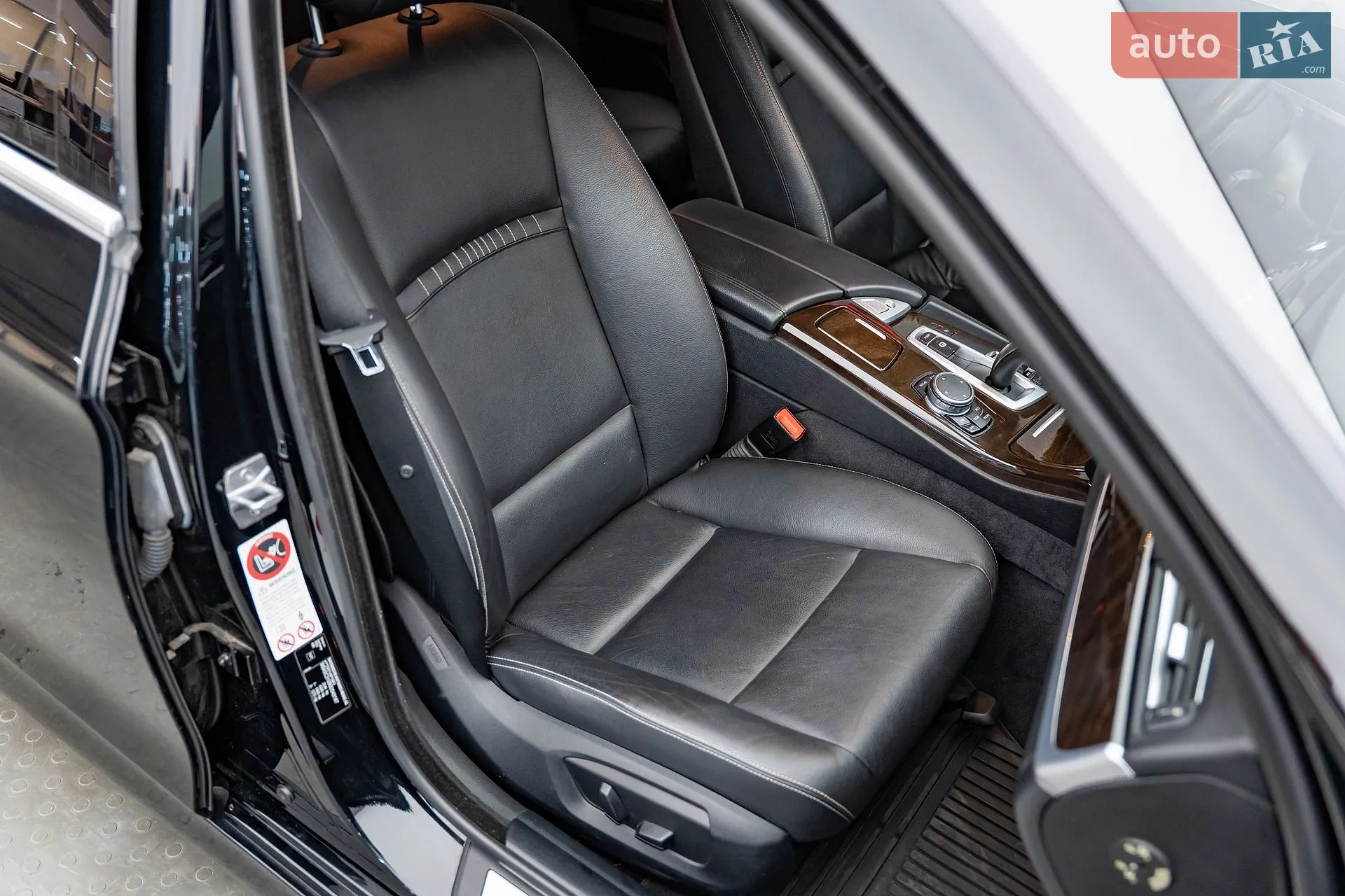 2013 BMW 5er - мініатюра 23