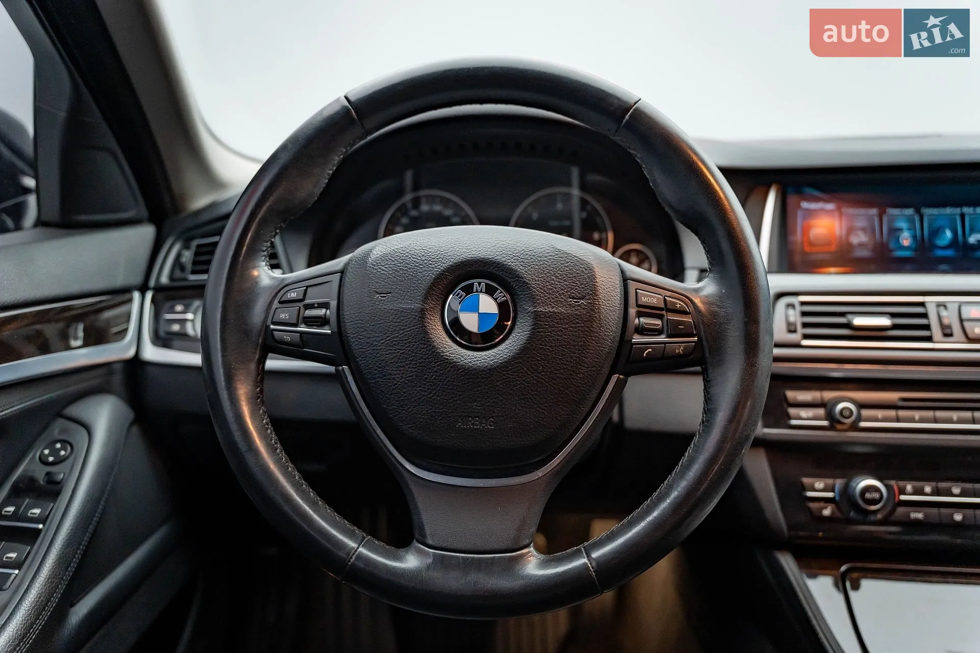 2013 BMW 5er - мініатюра 14