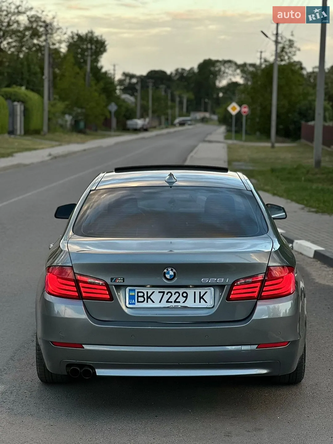 2010 BMW 5er - мініатюра 11