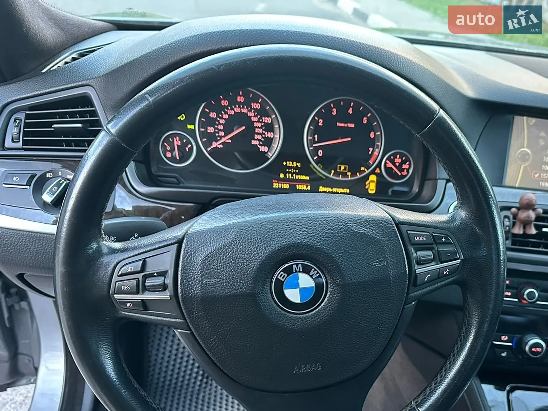 2010 BMW 5er - мініатюра 24
