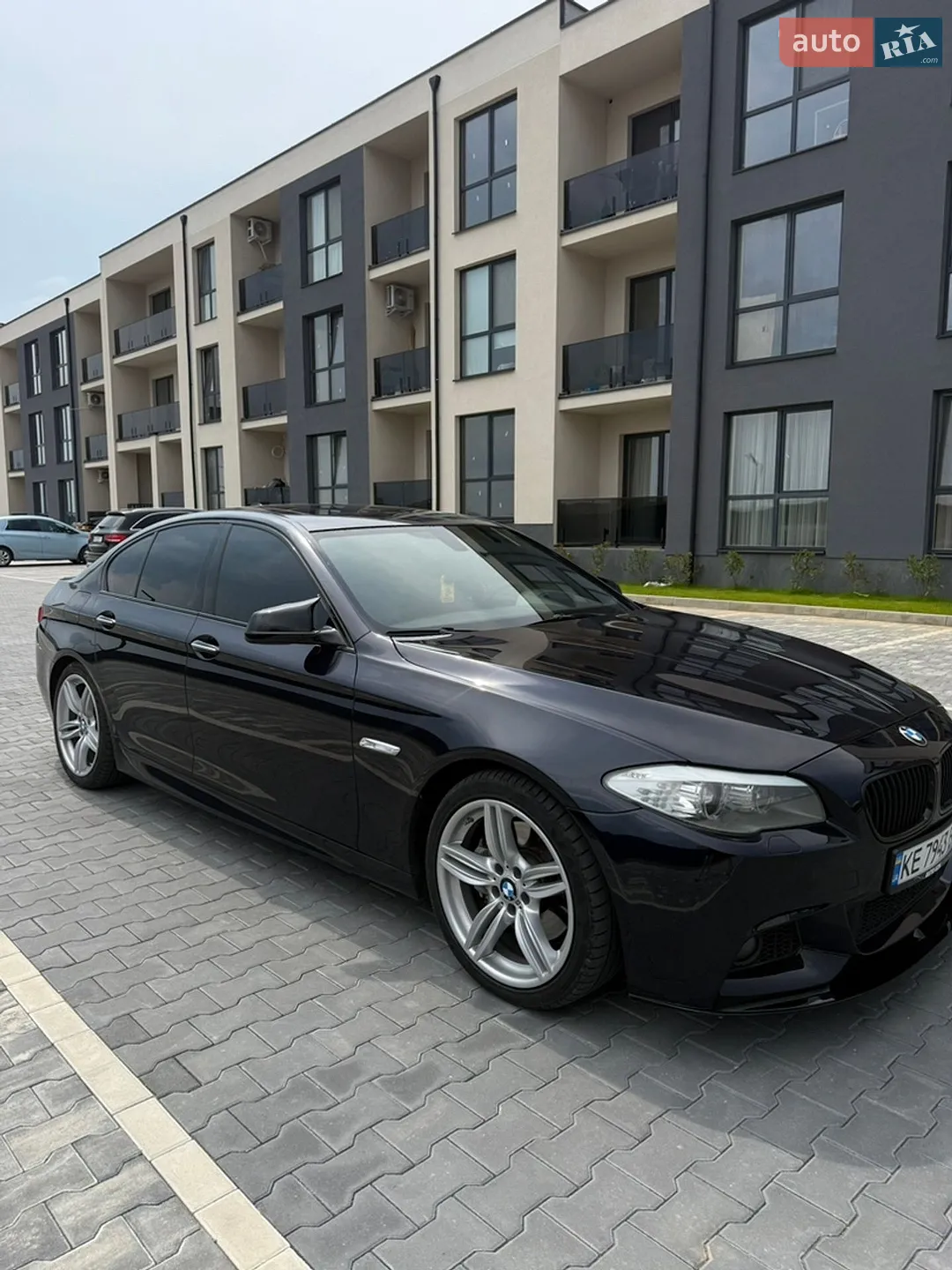 2012 BMW 5er - мініатюра 2