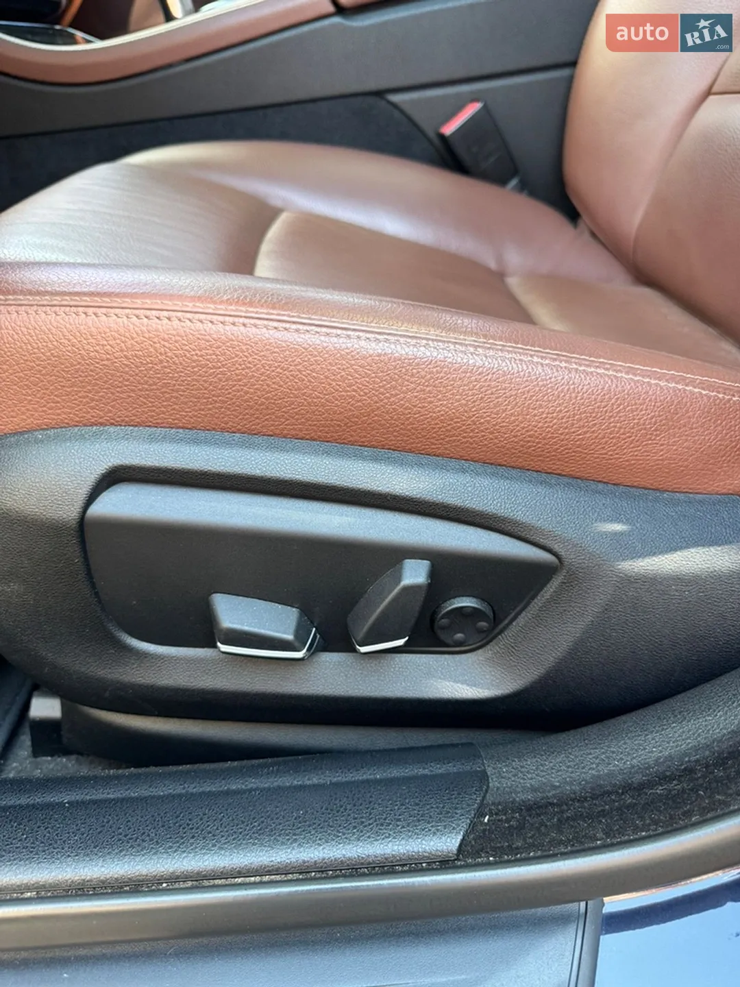 BMW 5 Series 2014 VIN WBA5A7C51FD623256 фото оголошення 13 з 34