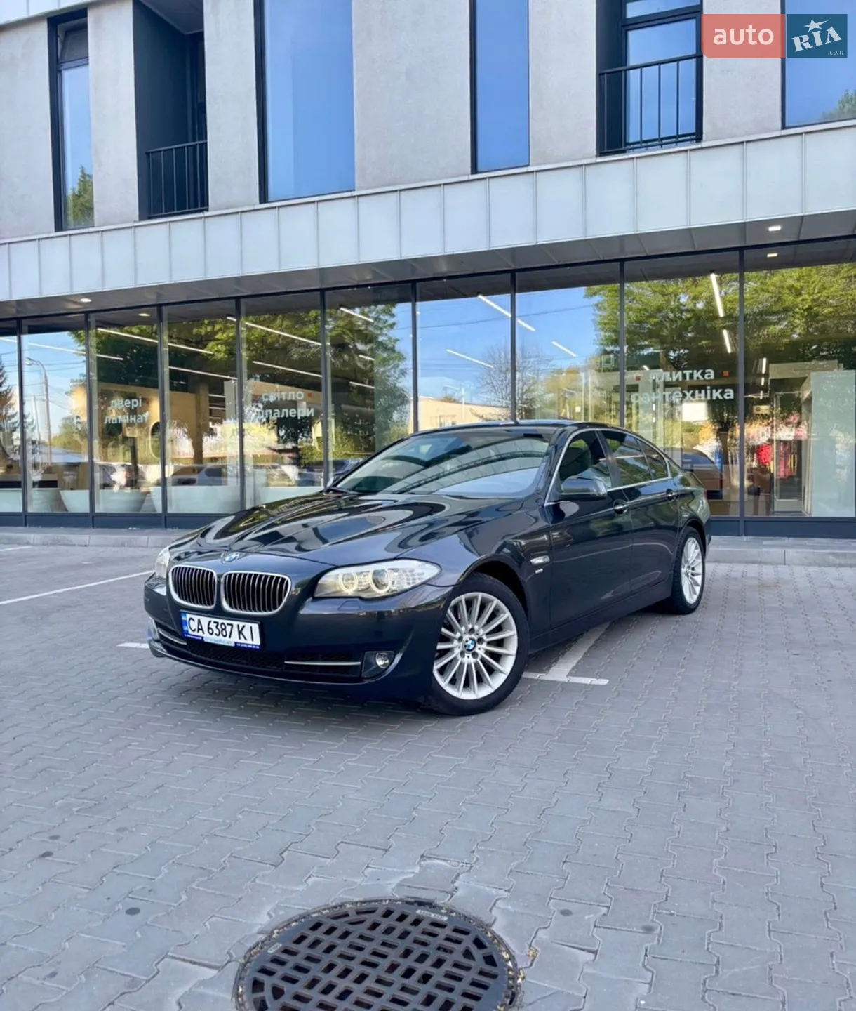2012 BMW 5er - мініатюра 2