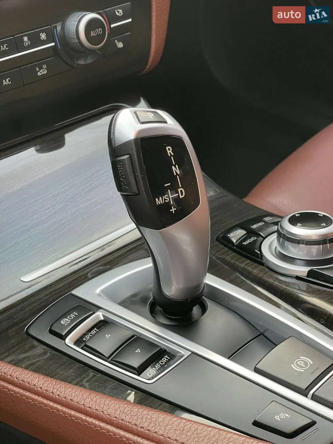 2015 BMW 5er - мініатюра 4