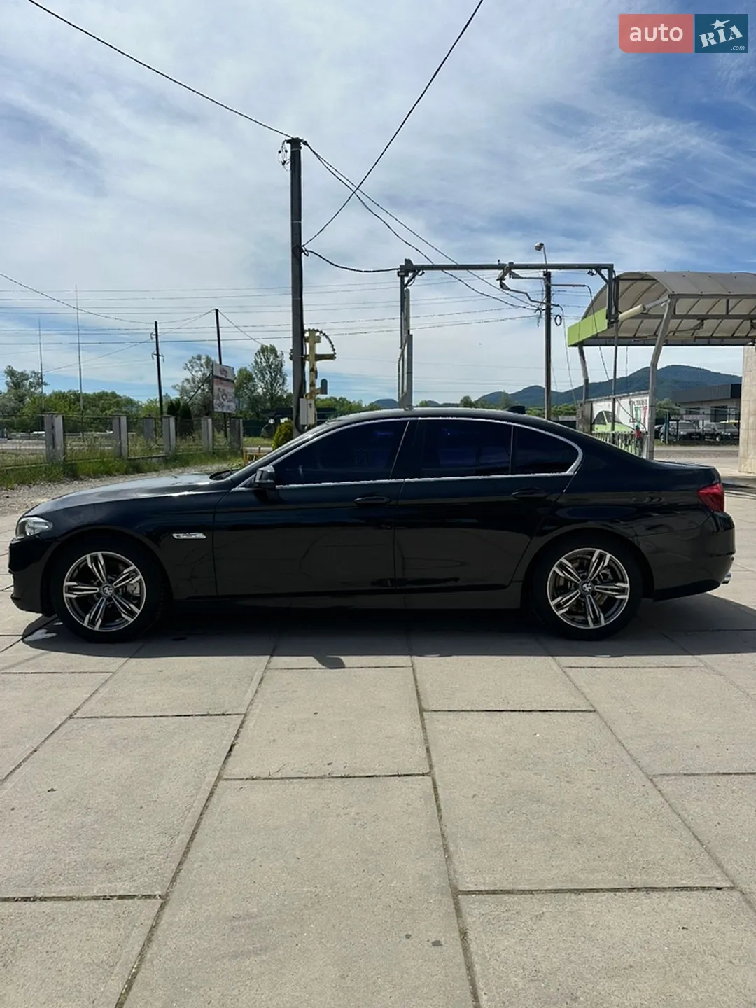 BMW 5 Series 2014 VIN WBA5C11030D035686 фото оголошення 8 з 38