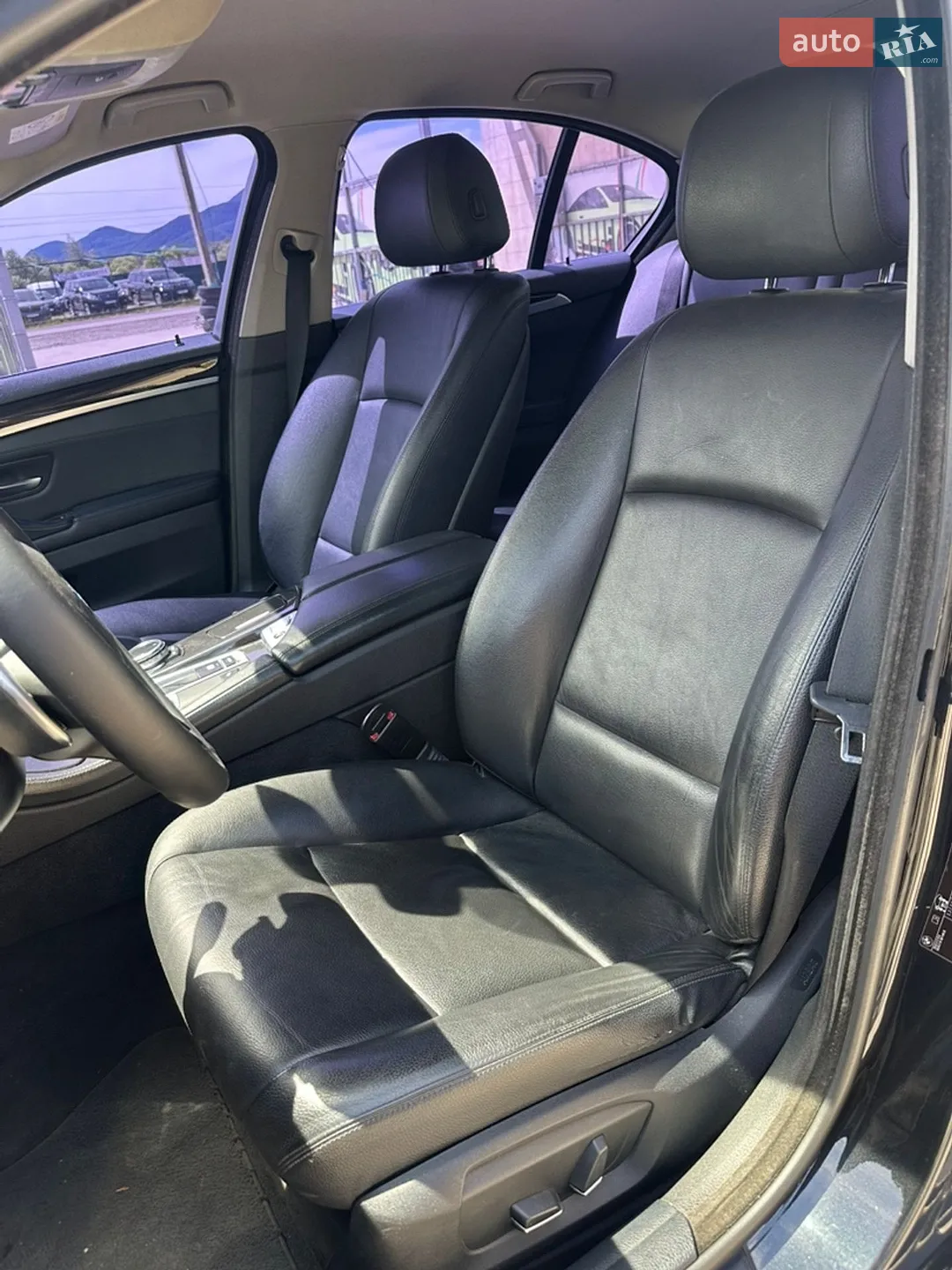 BMW 5 Series 2014 VIN WBA5C11030D035686 фото оголошення 28 з 38