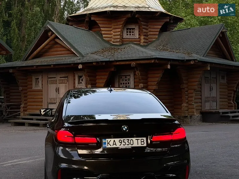 BMW 5 Series 2019 VIN WBAJE7C55KWW25433 фото оголошення 9 з 68