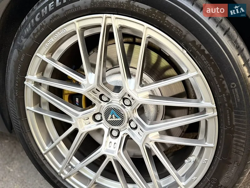 BMW 5 Series 2019 VIN WBAJE7C55KWW25433 фото оголошення 12 з 68