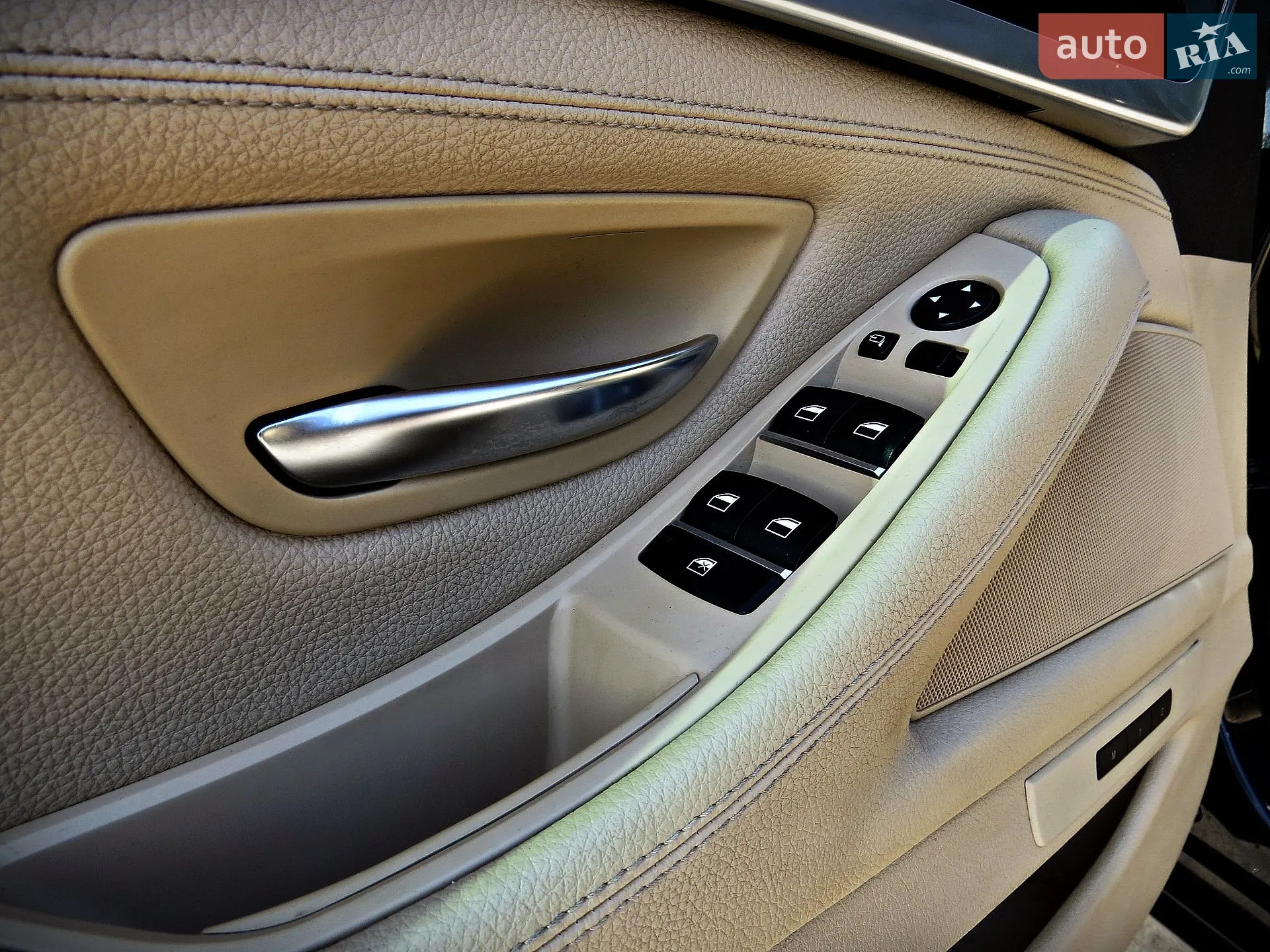2010 BMW 5er - мініатюра 8