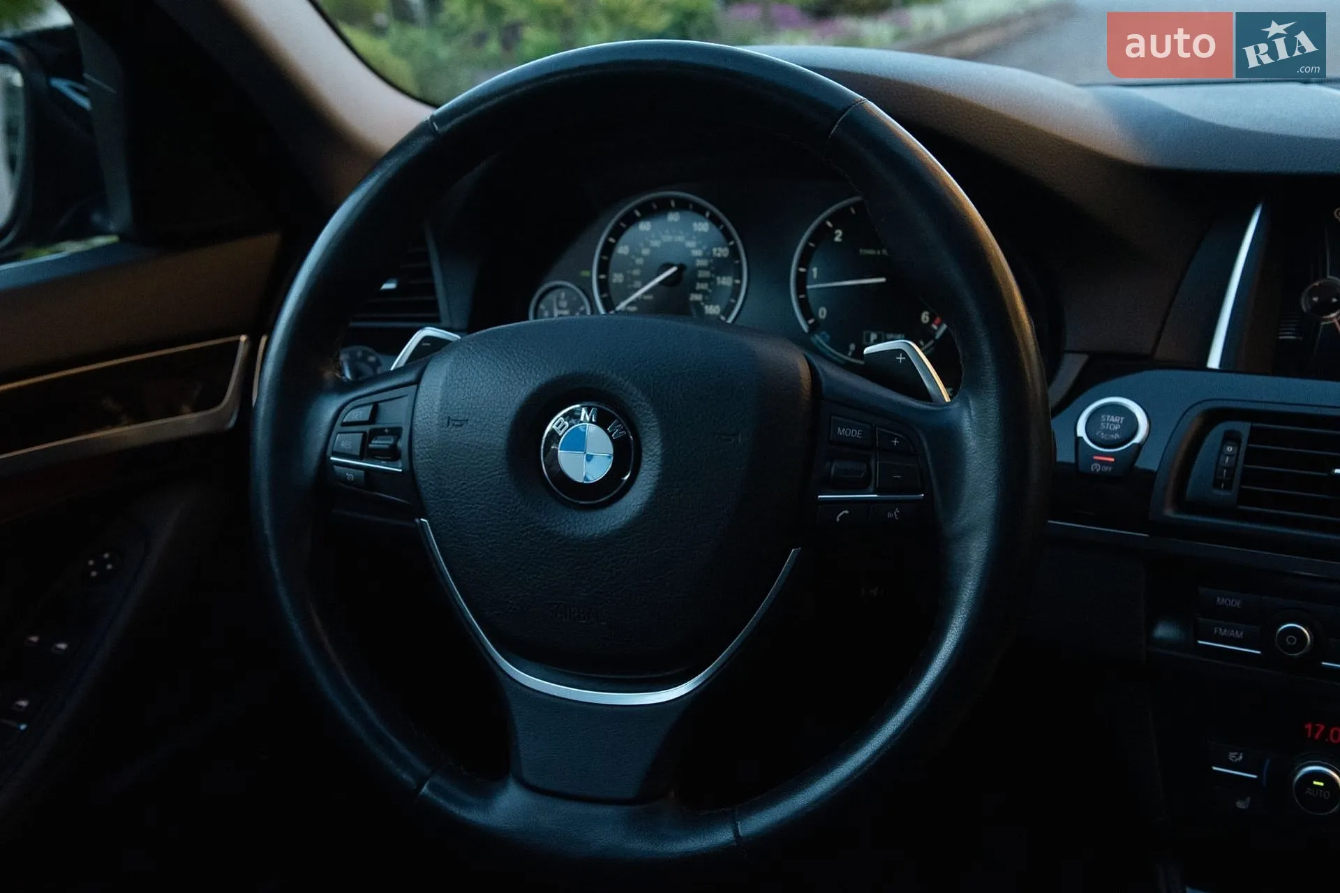 2016 BMW 5er - мініатюра 15