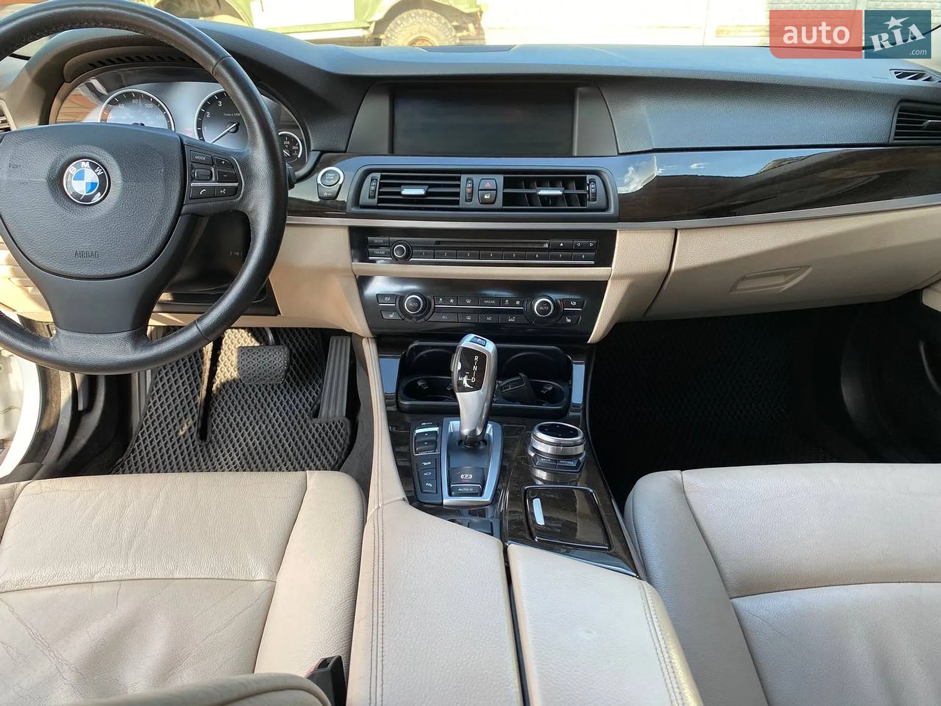 2013 BMW 5er - мініатюра 13