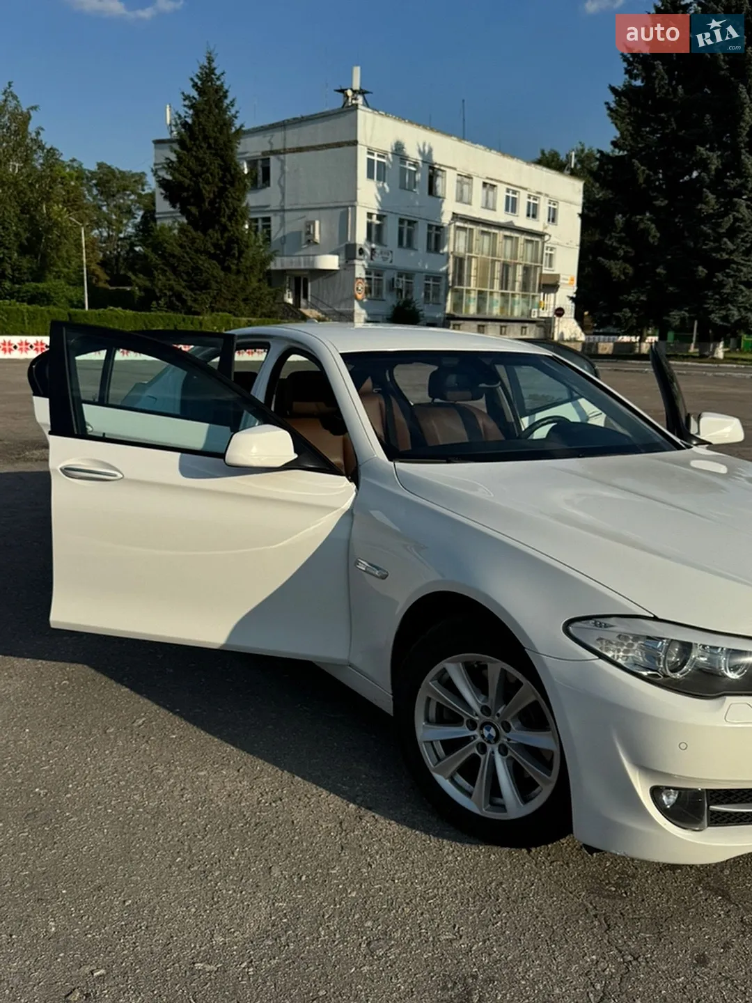 2010 BMW 5er - мініатюра 2