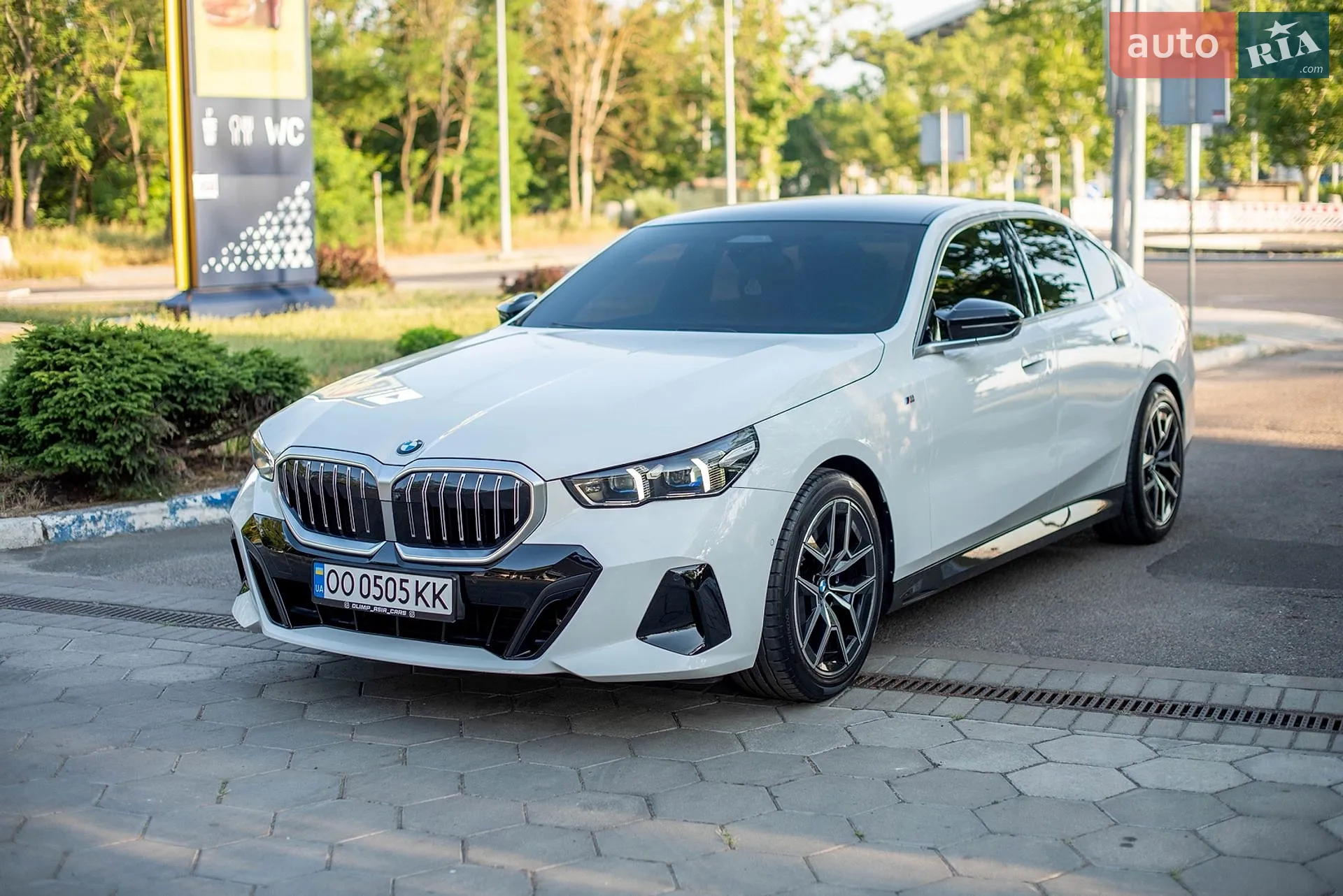2024 BMW 5er - мініатюра 5