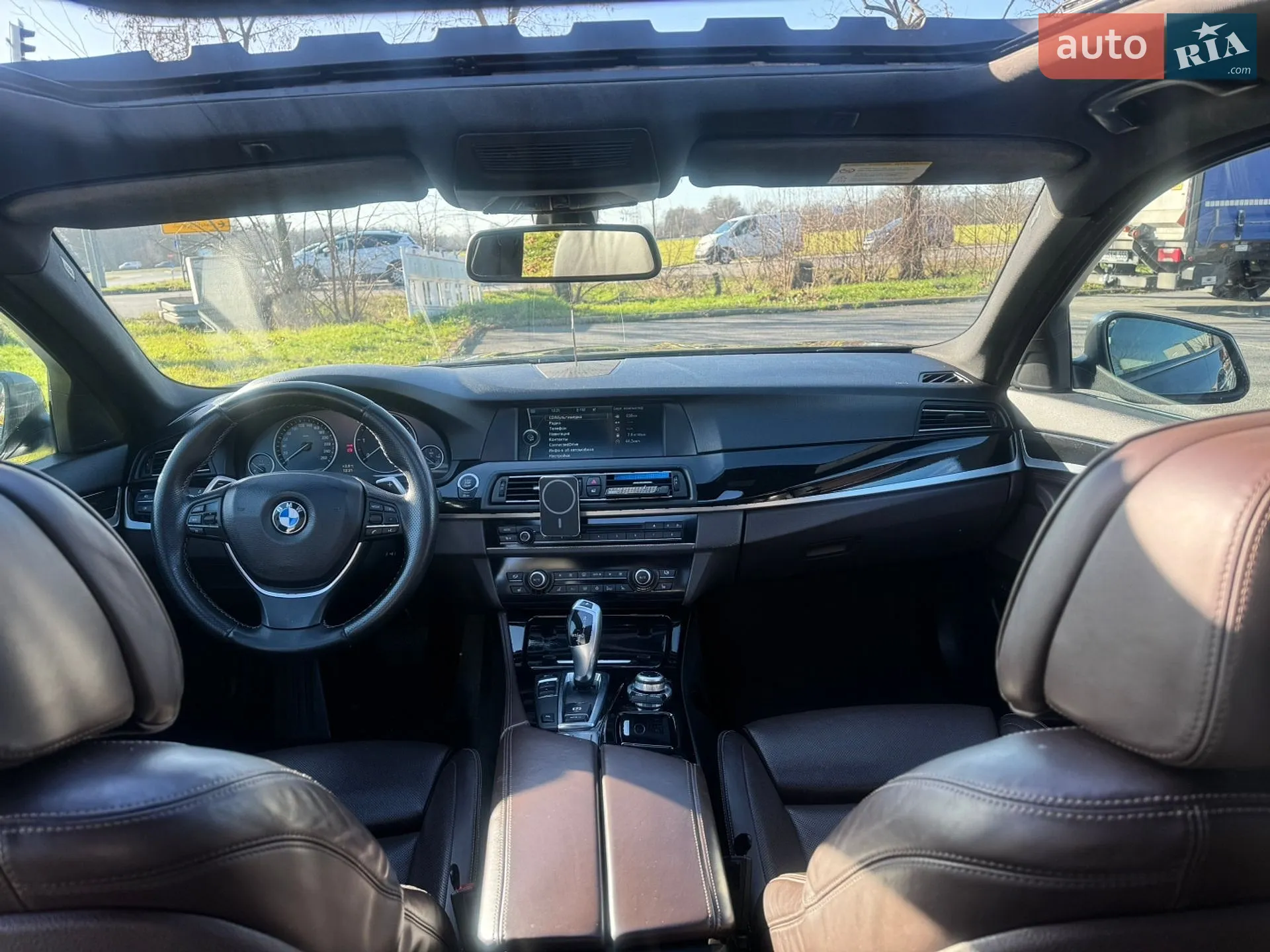 2010 BMW 5er - мініатюра 8