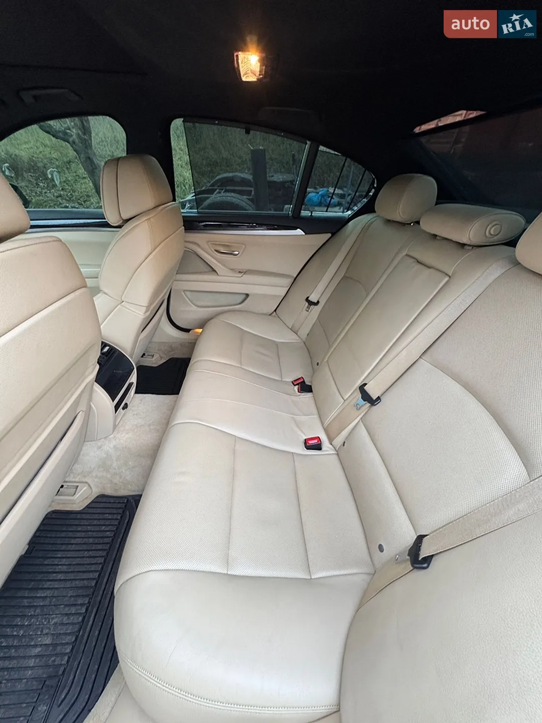 2010 BMW 5er - мініатюра 11