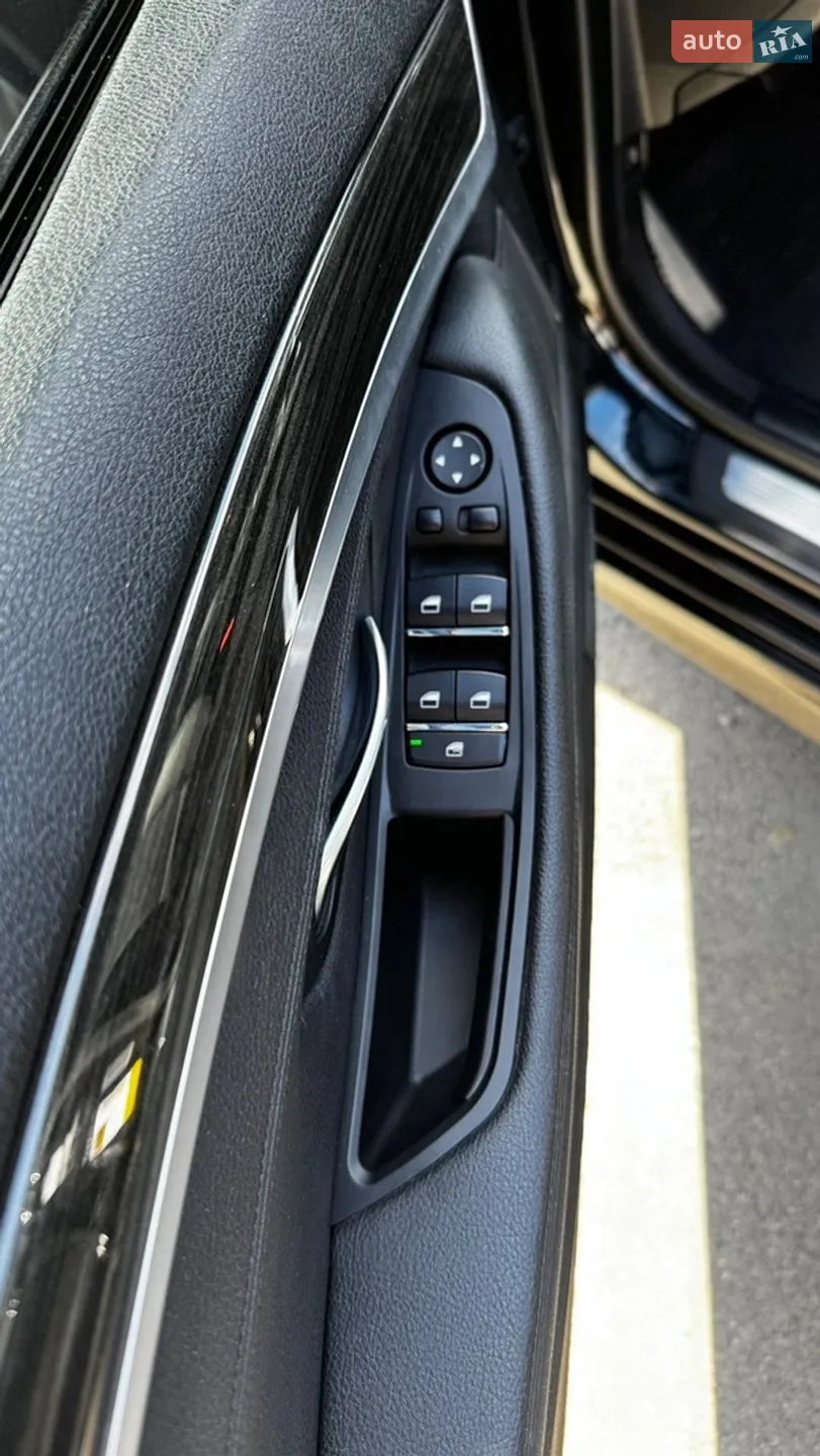 2012 BMW 5er - мініатюра 6