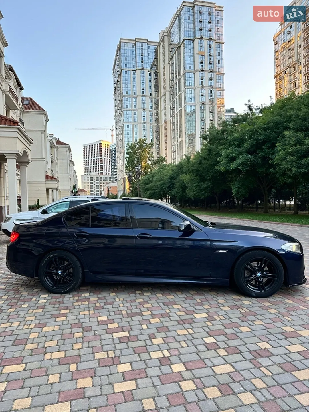 2011 BMW 5er - мініатюра 3