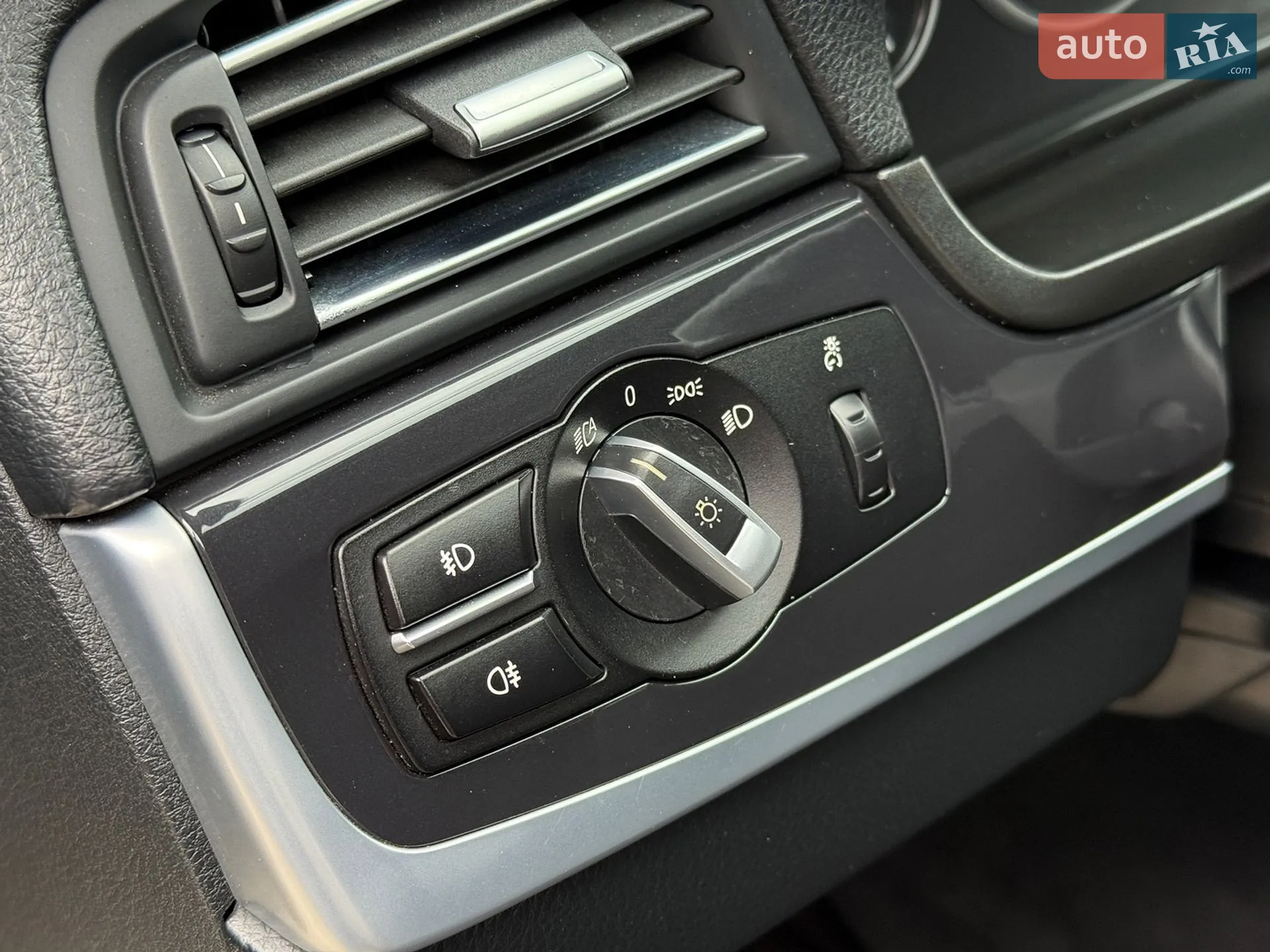 2012 BMW 5er - мініатюра 25