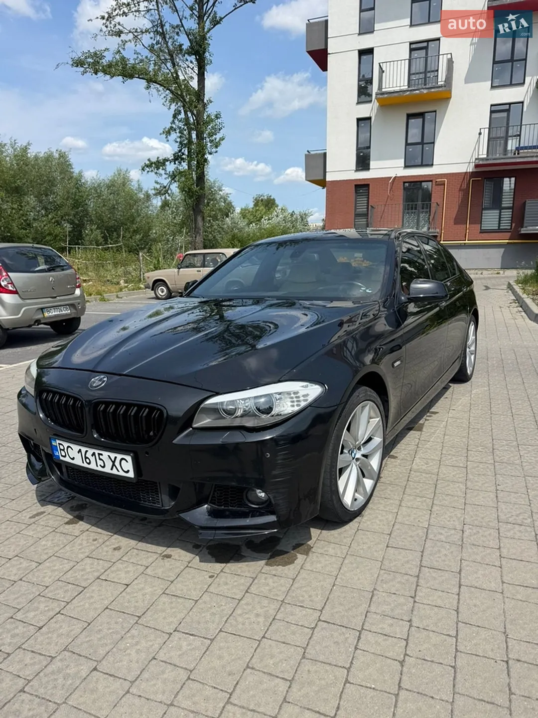 2012 BMW 5er - мініатюра 2