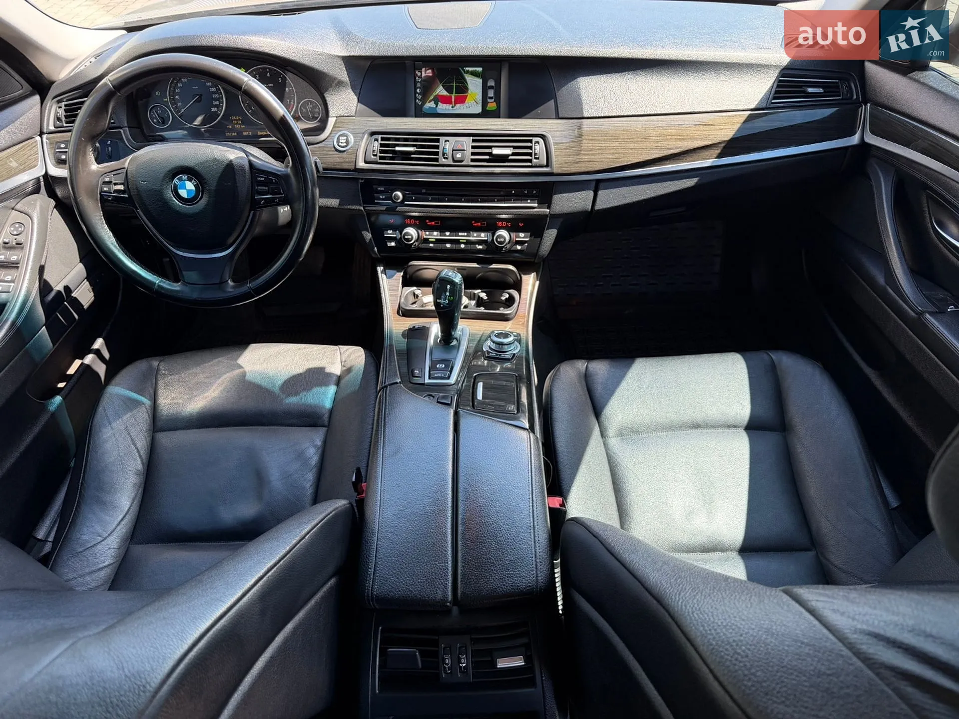 2010 BMW 5er - мініатюра 21