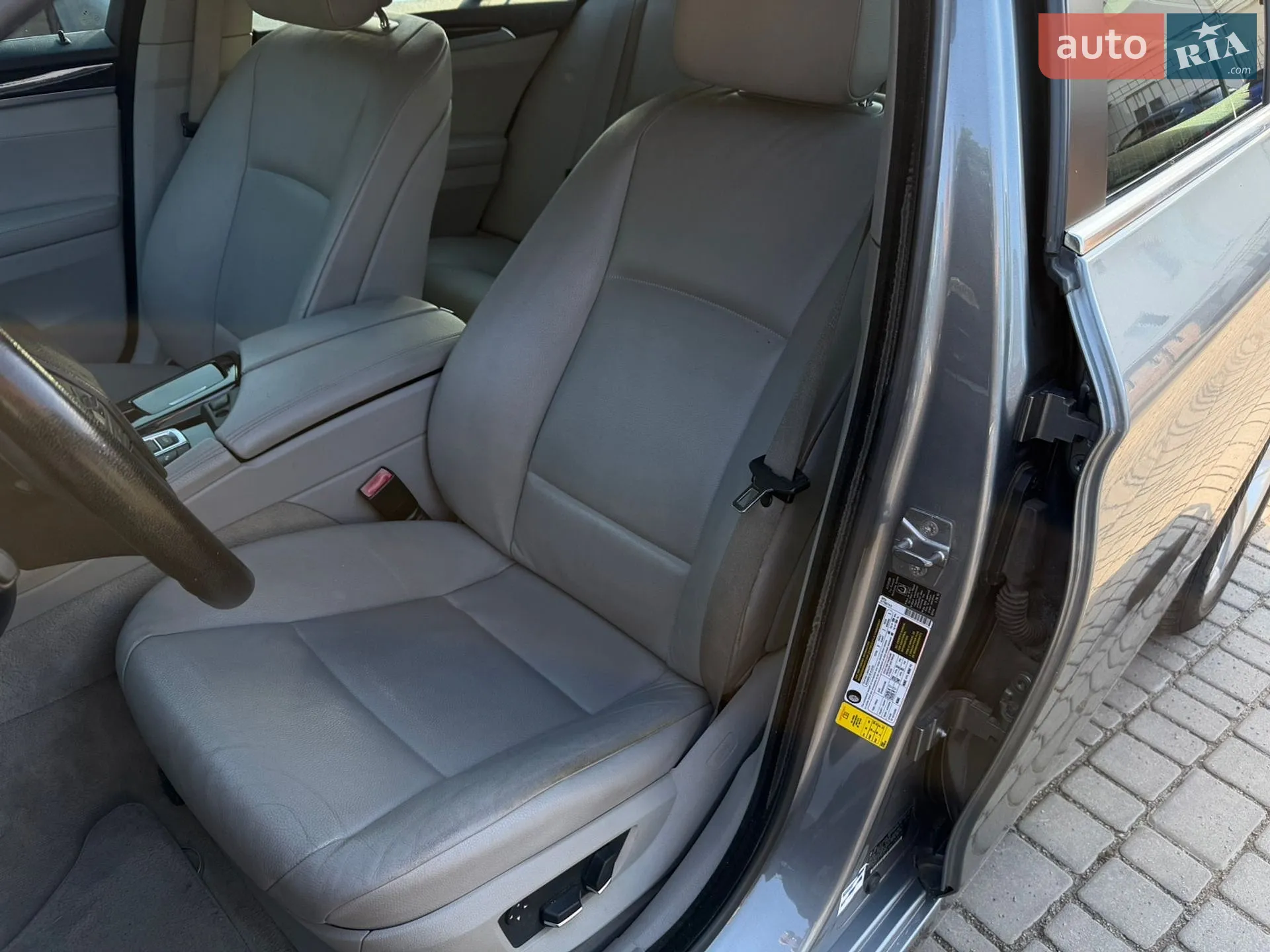 2010 BMW 5er - мініатюра 7