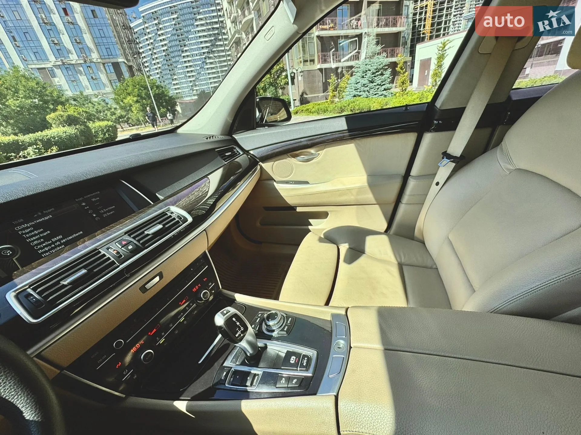 2011 BMW 5er - мініатюра 11