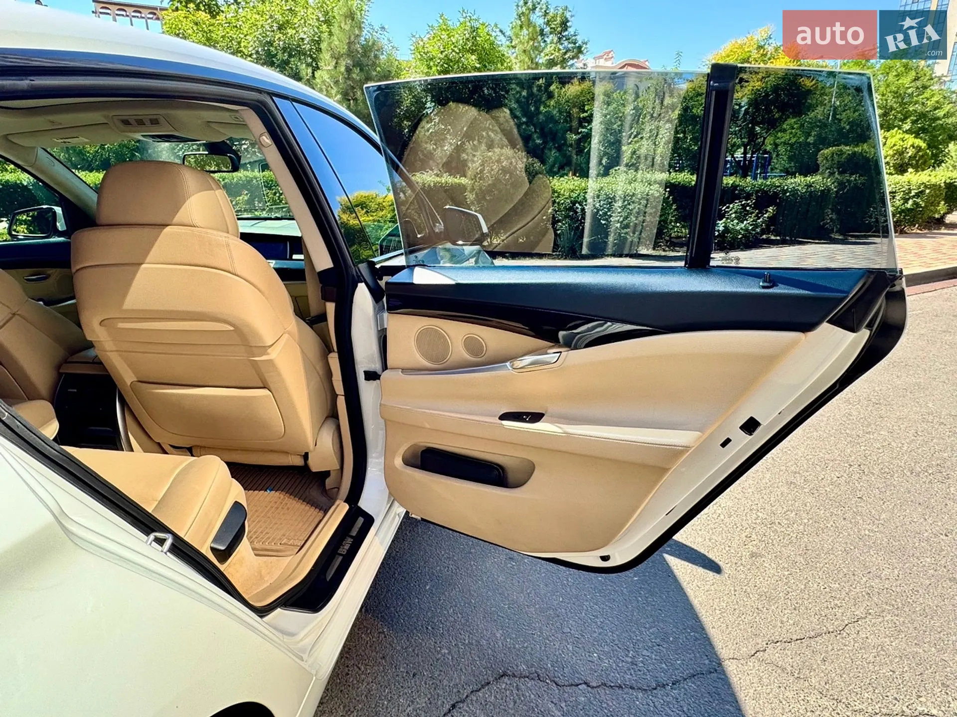 2011 BMW 5er - мініатюра 13