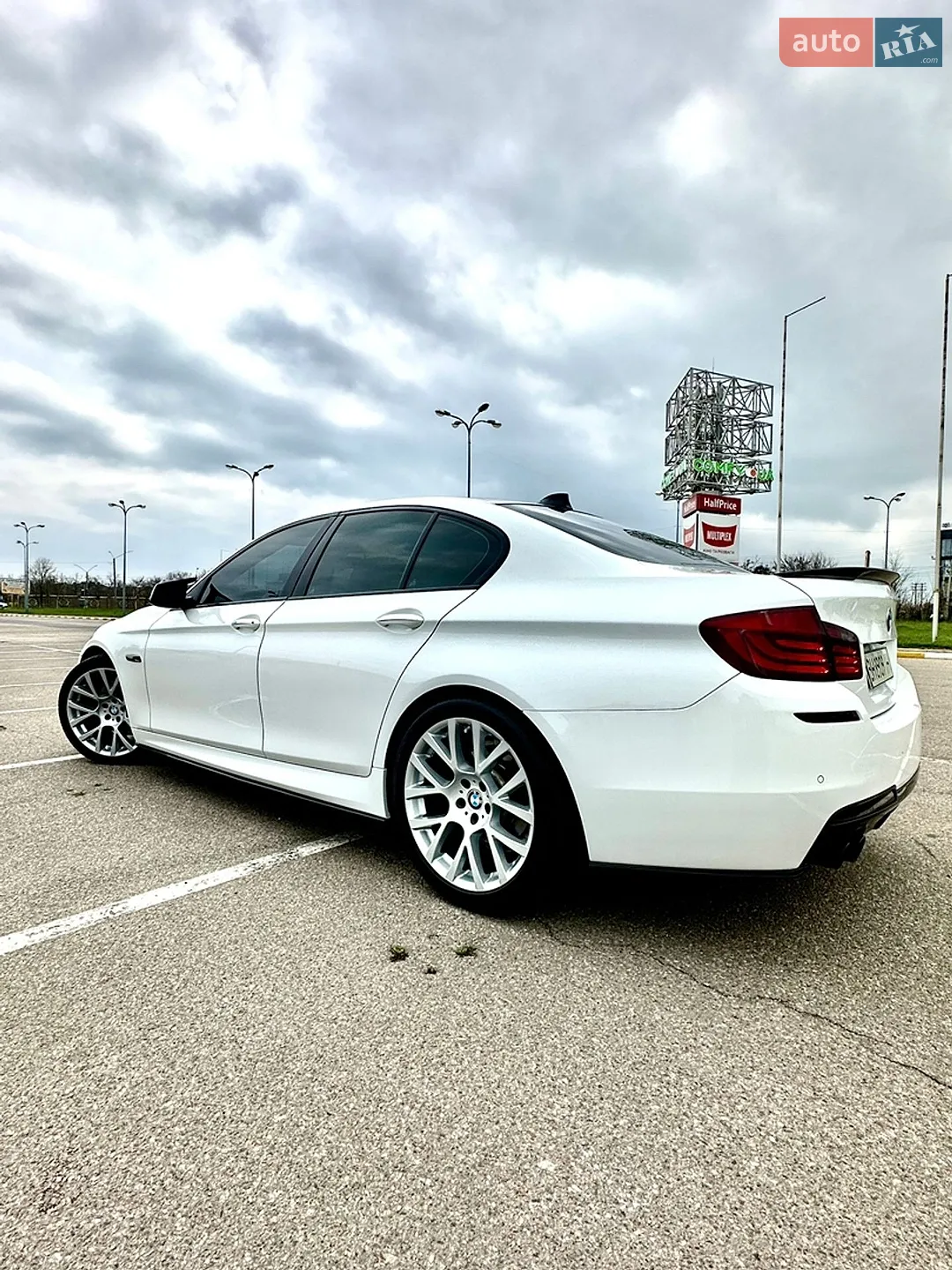 2013 BMW 5er - мініатюра 2