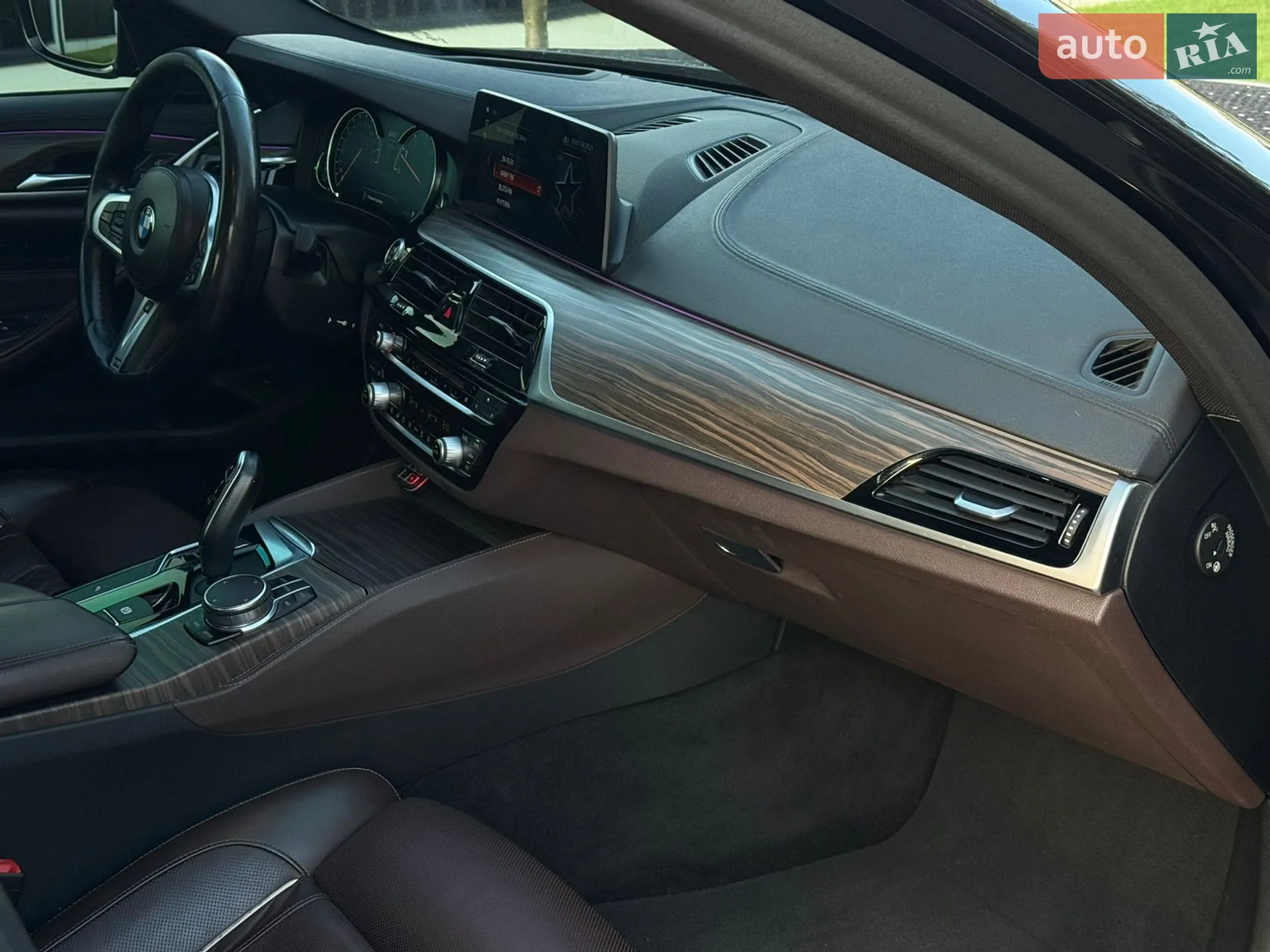 2017 BMW 5er - мініатюра 16