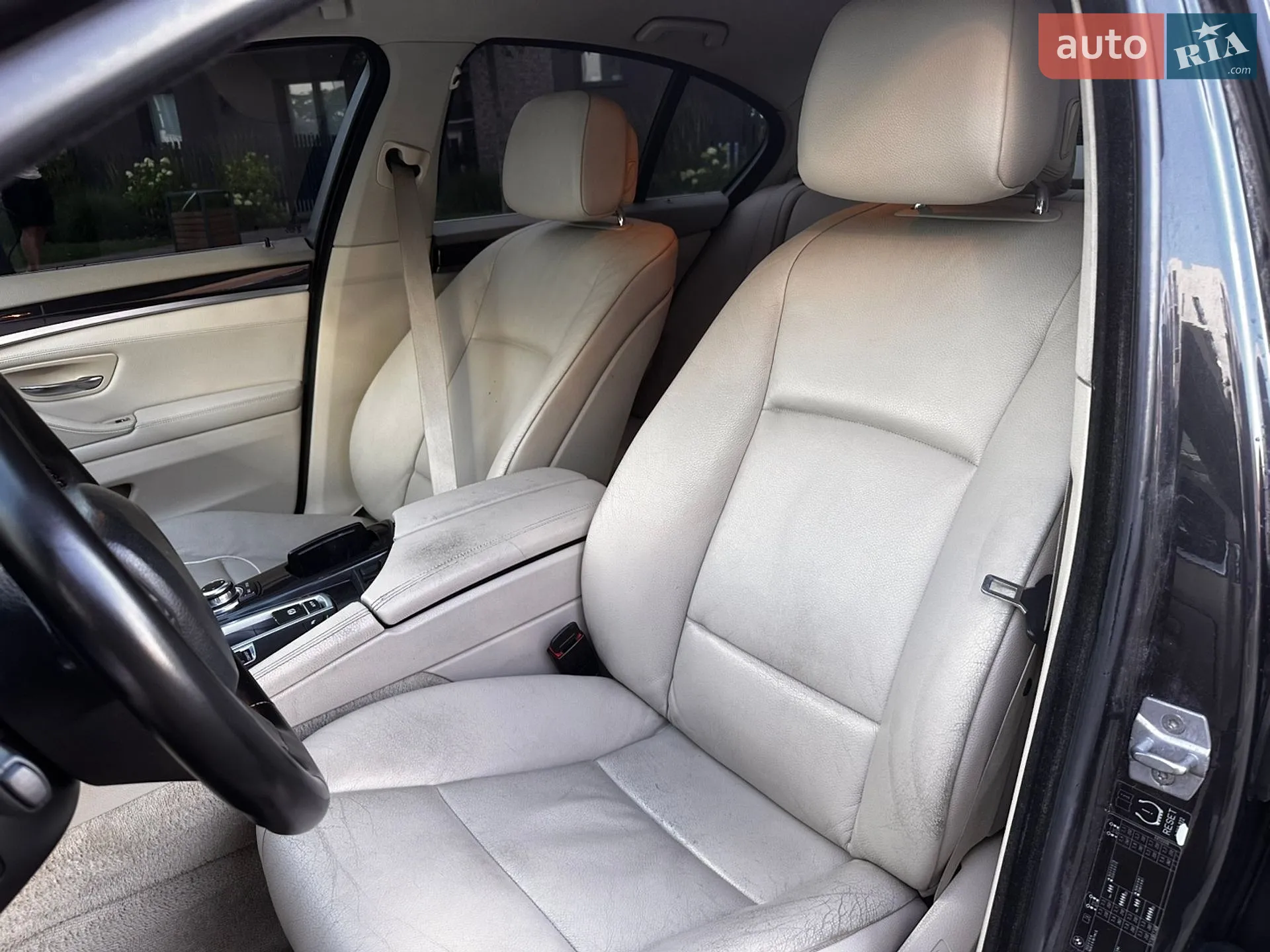 2012 BMW 5er - мініатюра 18