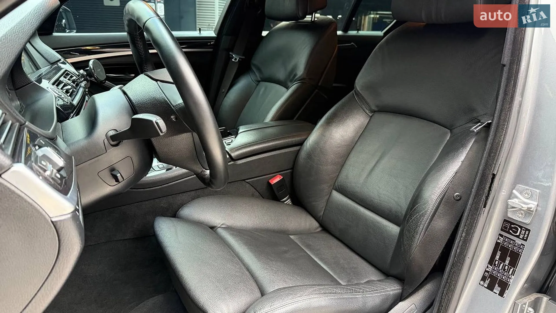 2010 BMW 5er - мініатюра 12