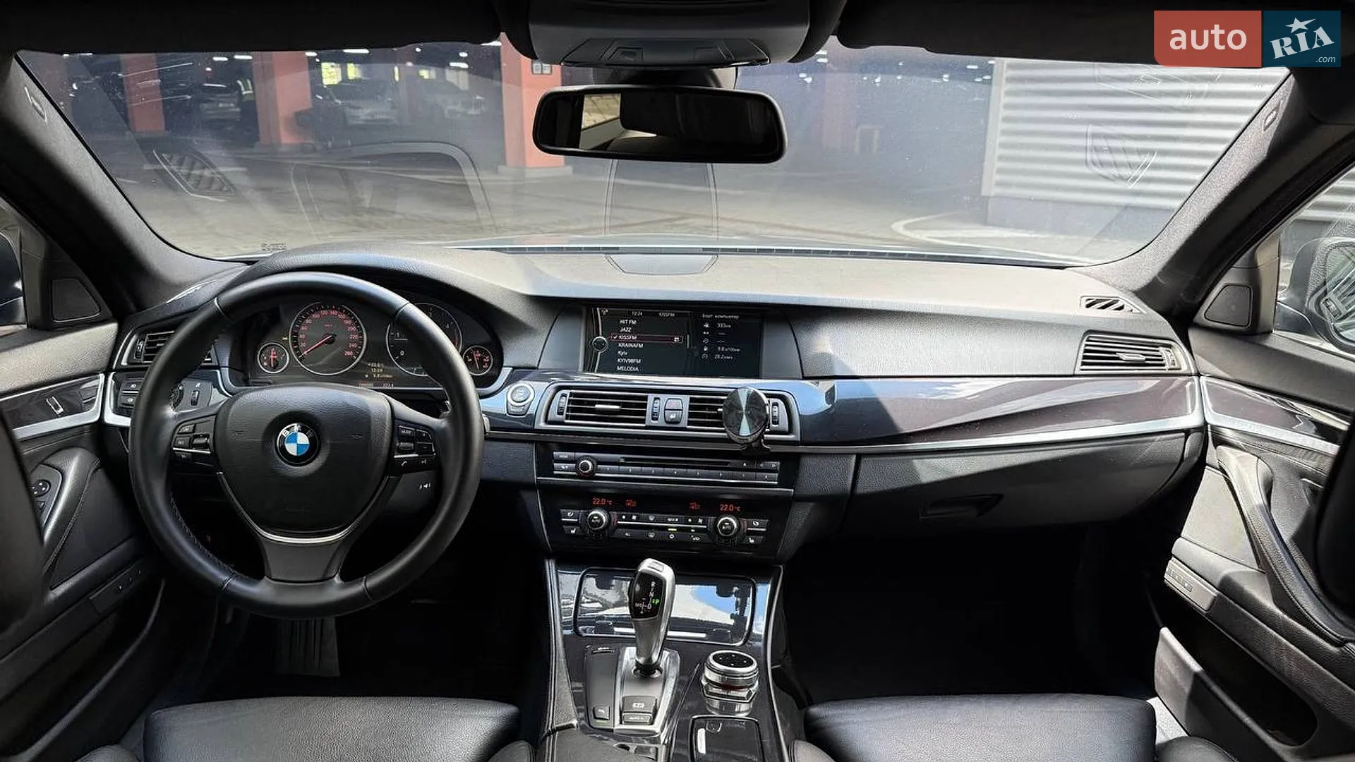 2010 BMW 5er - мініатюра 31