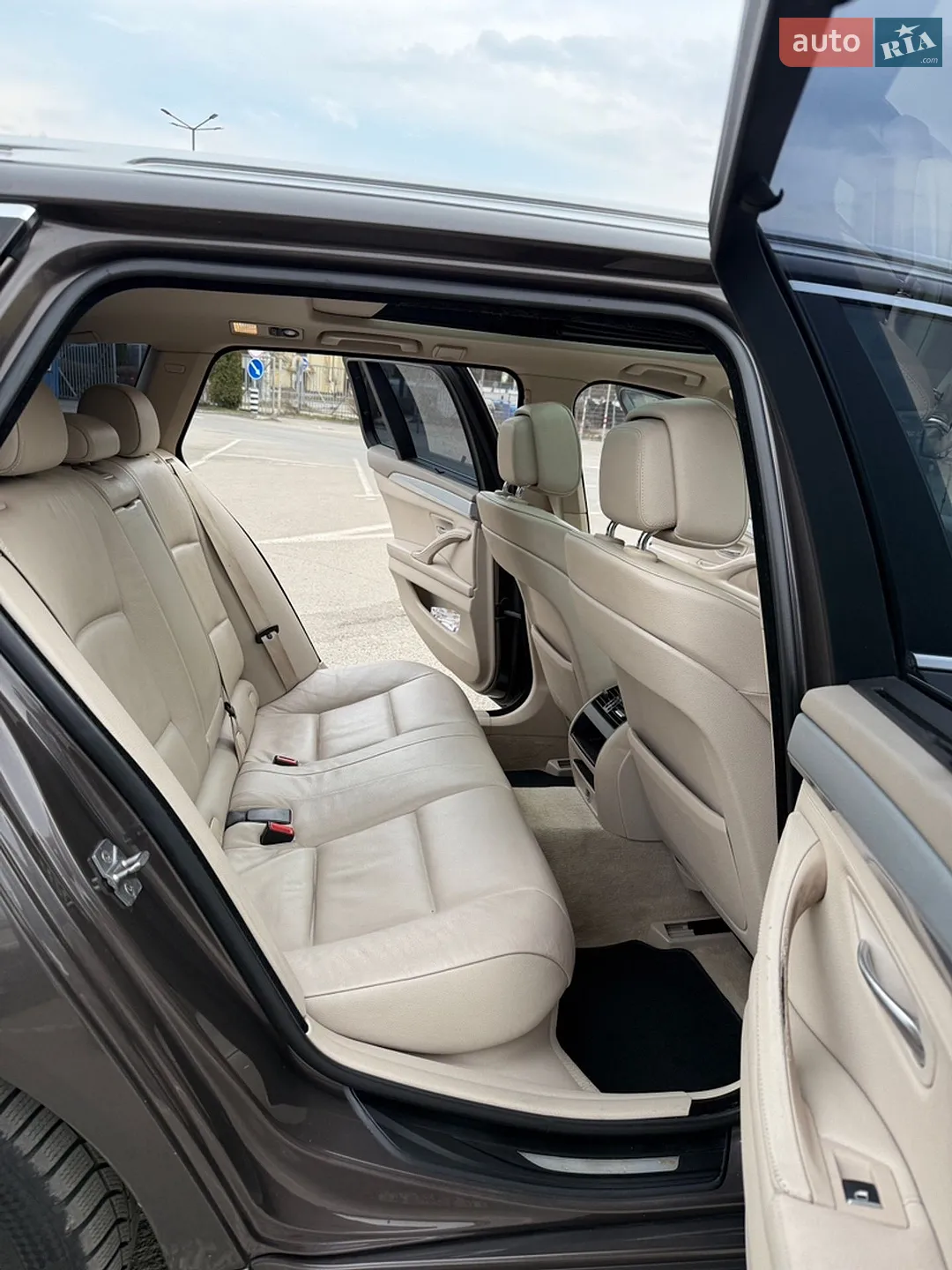 2011 BMW 5er - мініатюра 11