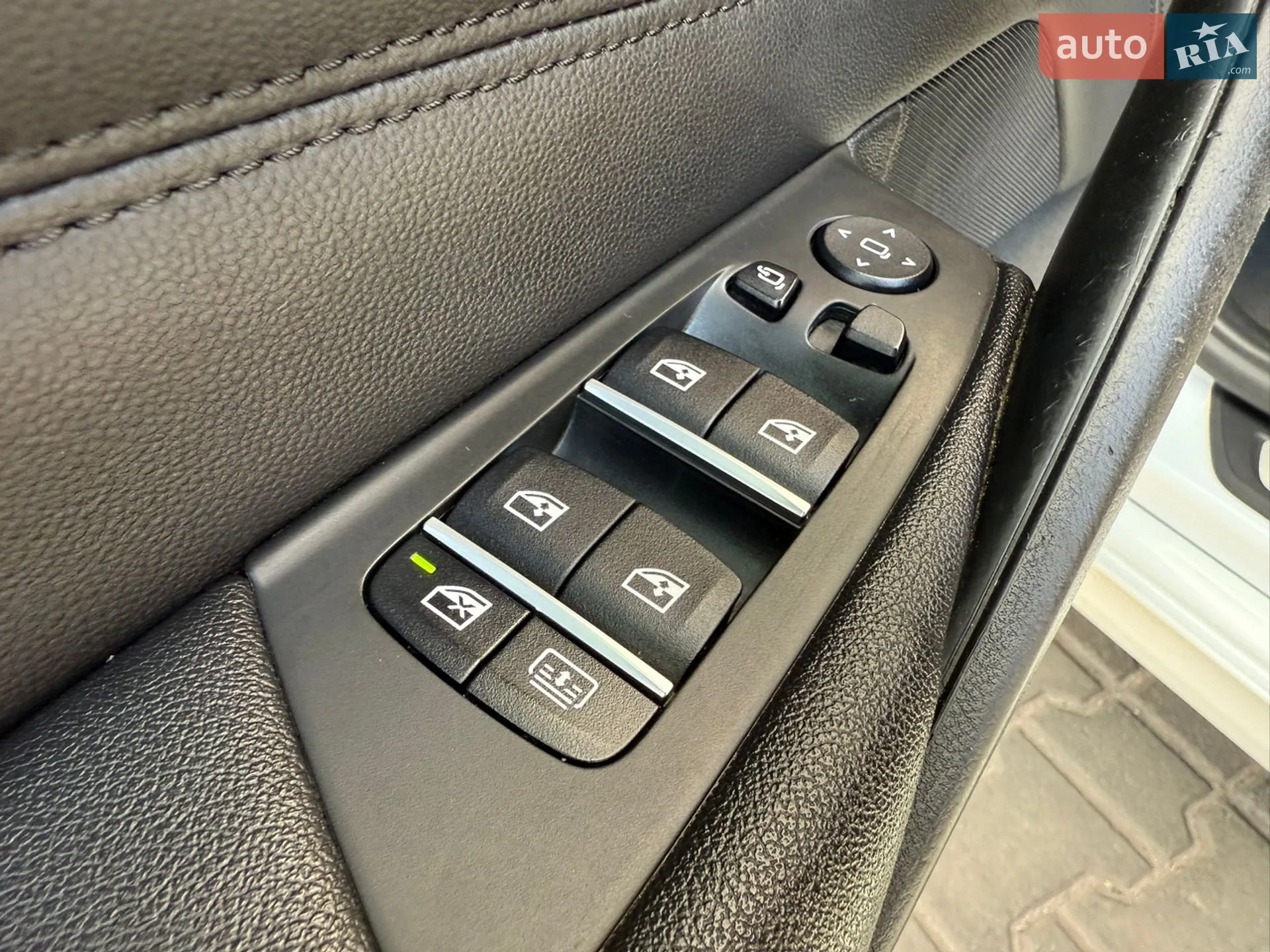 2017 BMW 5er - мініатюра 31