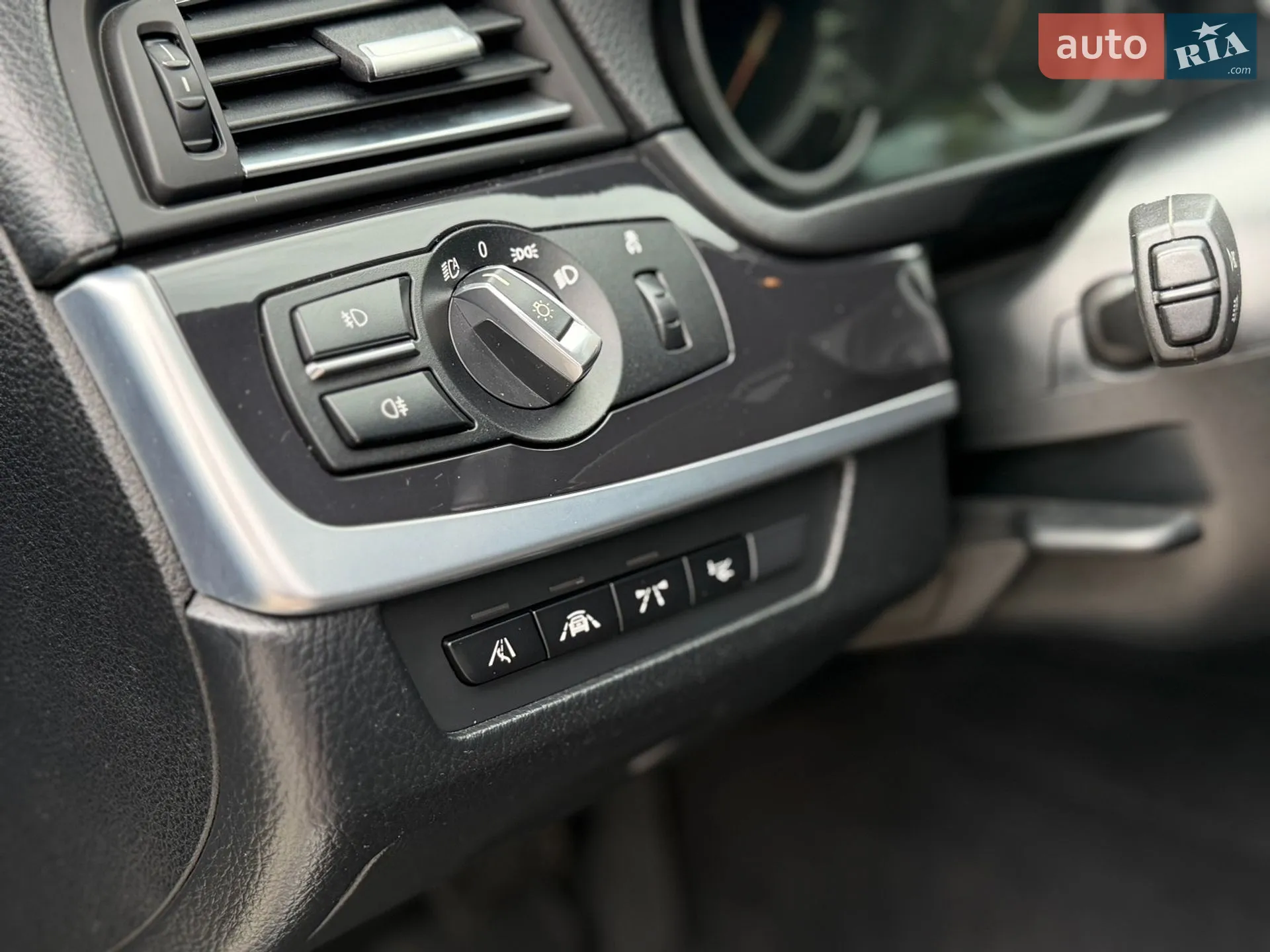 2013 BMW 5er - мініатюра 13