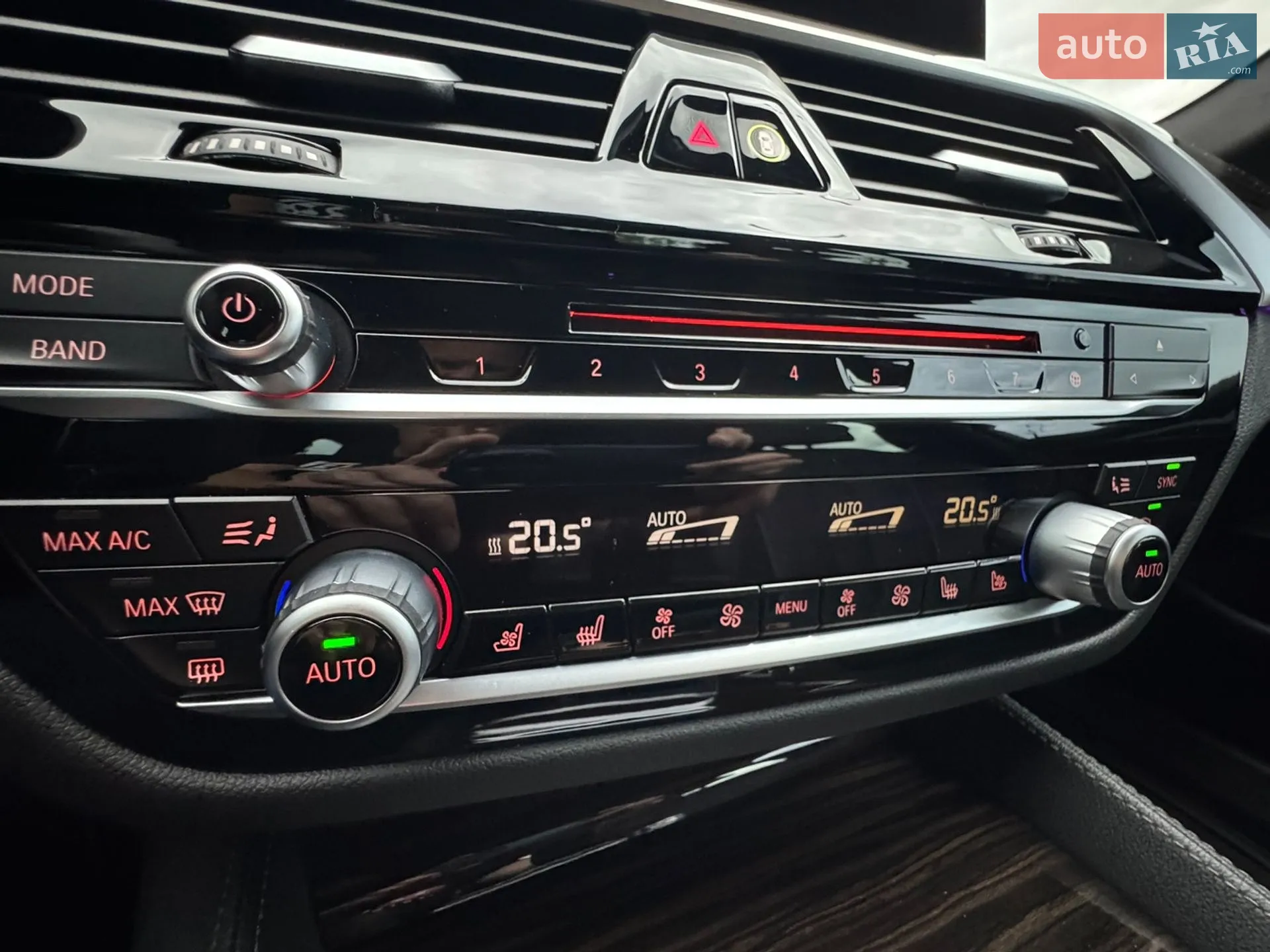 2017 BMW 5er - мініатюра 41