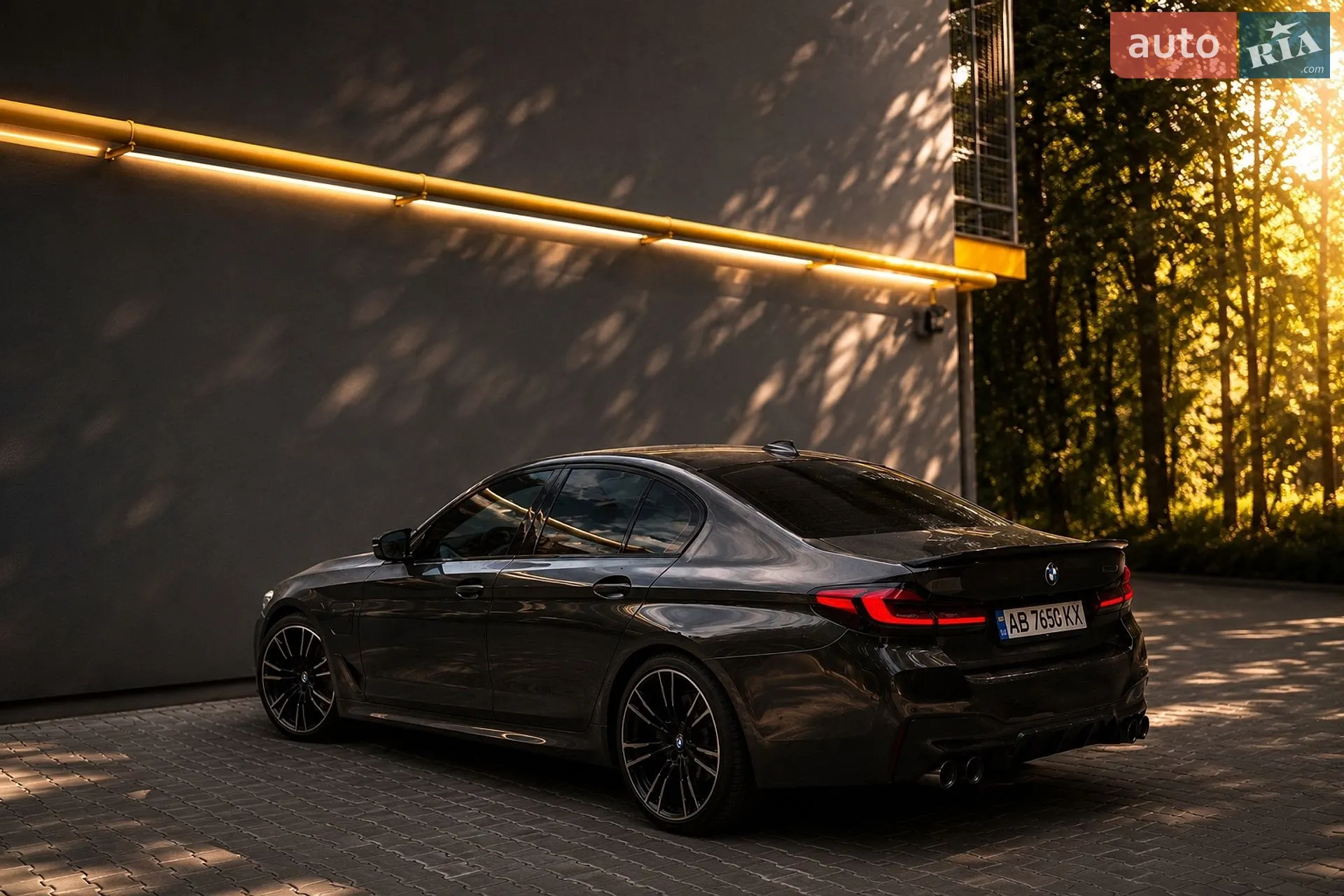 2018 BMW 5er - мініатюра 2