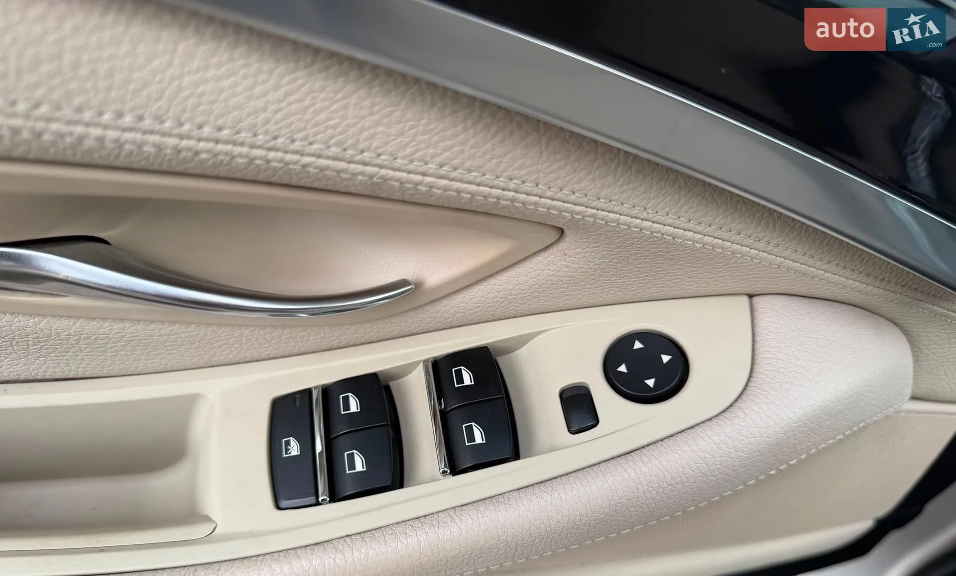 2012 BMW 5er - мініатюра 12
