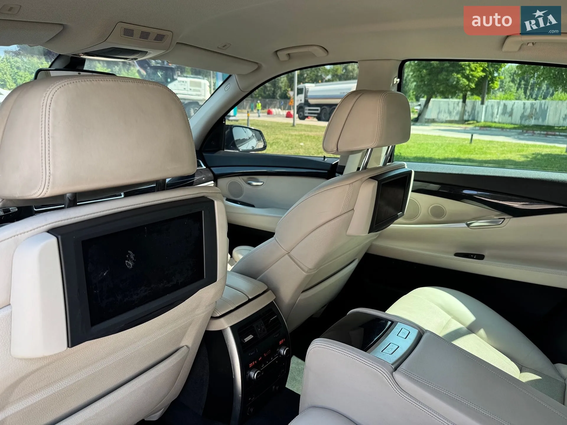 2011 BMW 5er - мініатюра 23