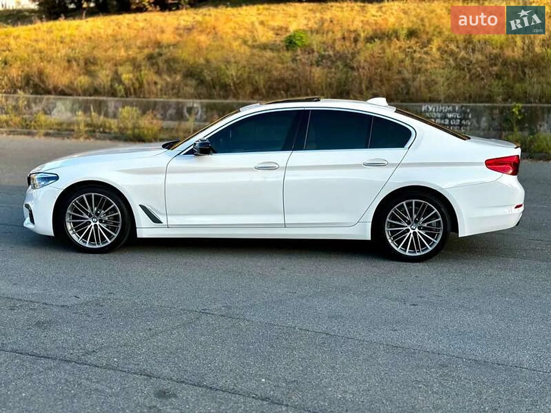 2017 BMW 5er - мініатюра 10