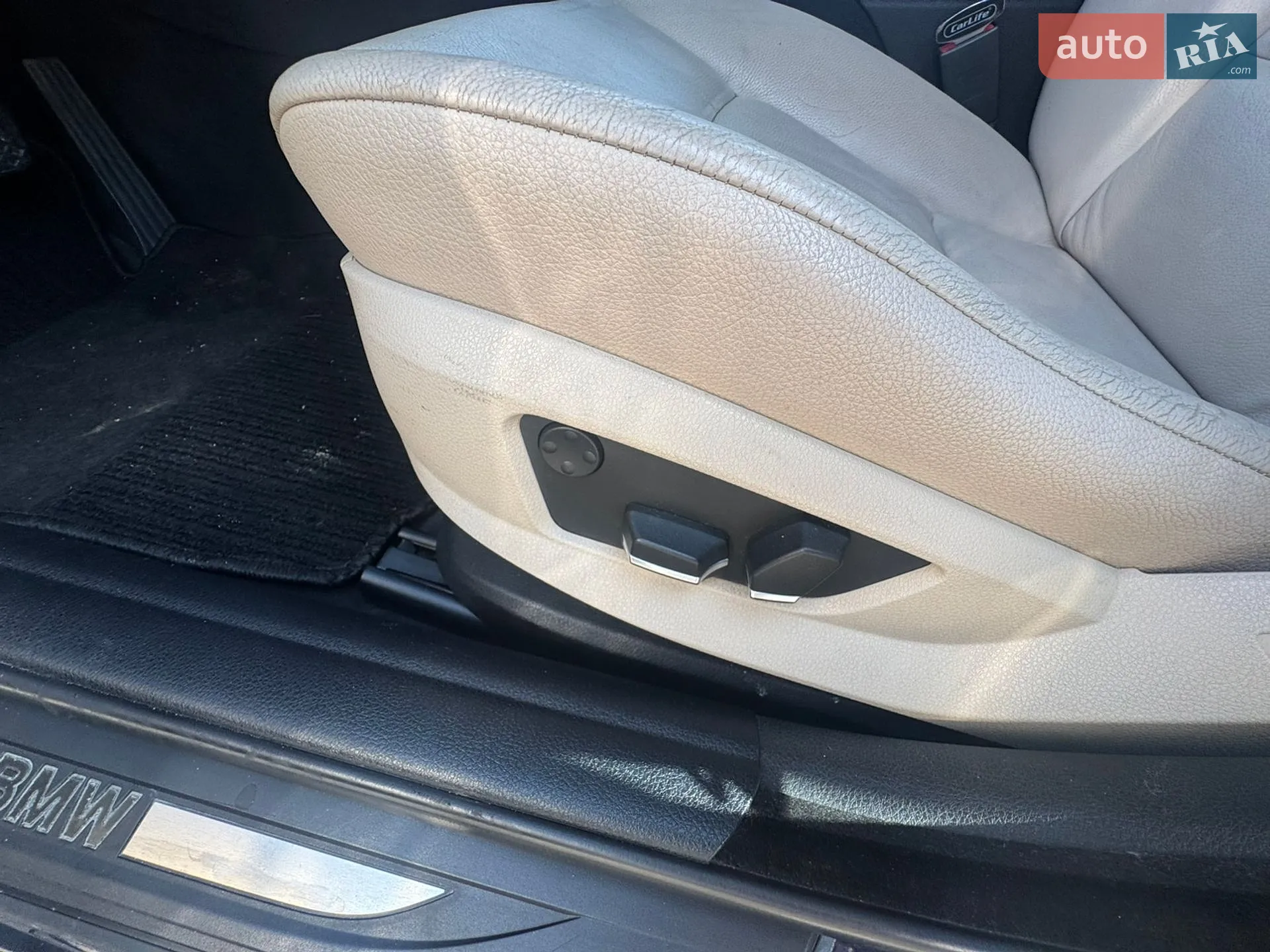 2012 BMW 5er - мініатюра 9
