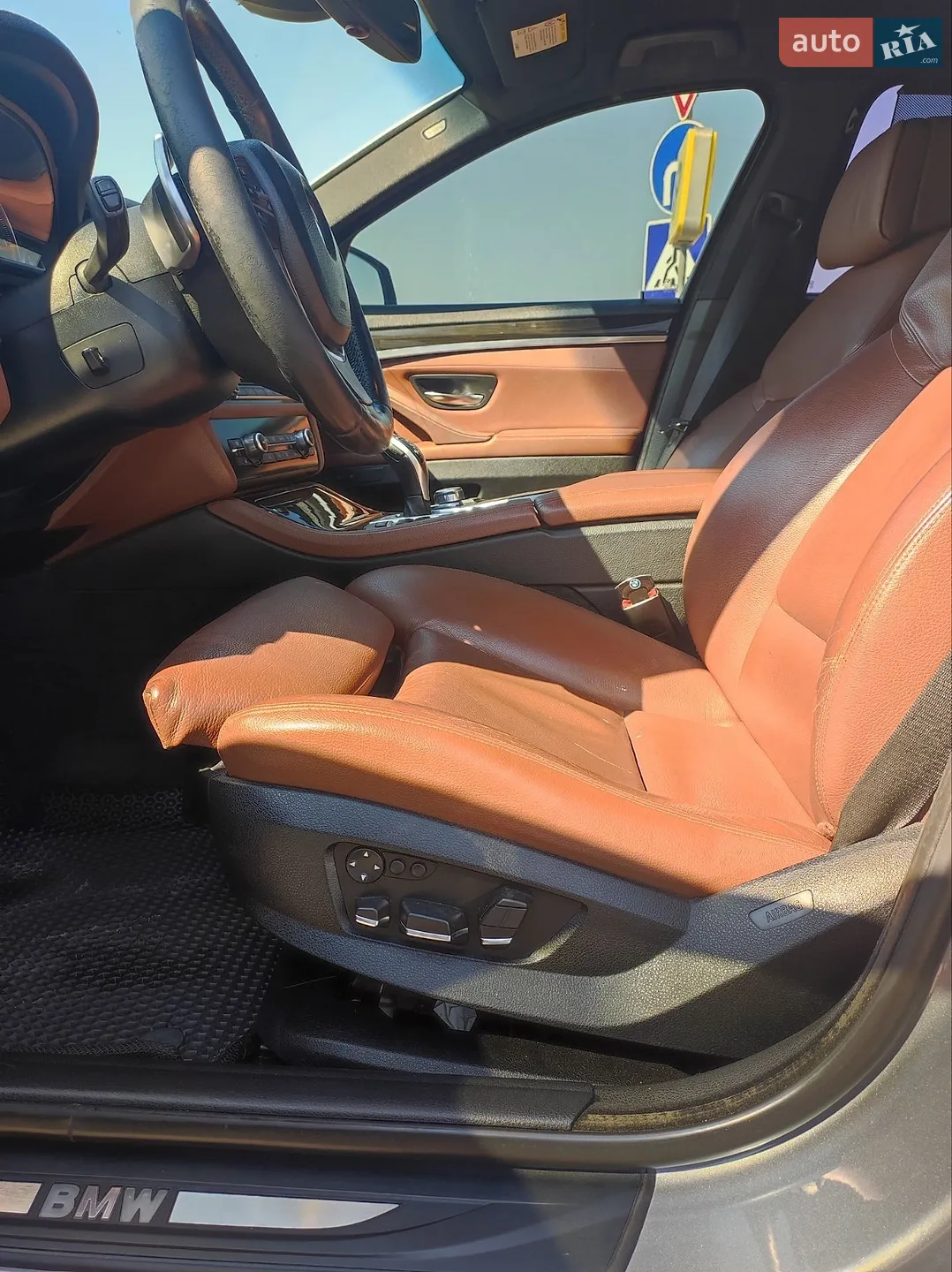 2010 BMW 5er - мініатюра 11