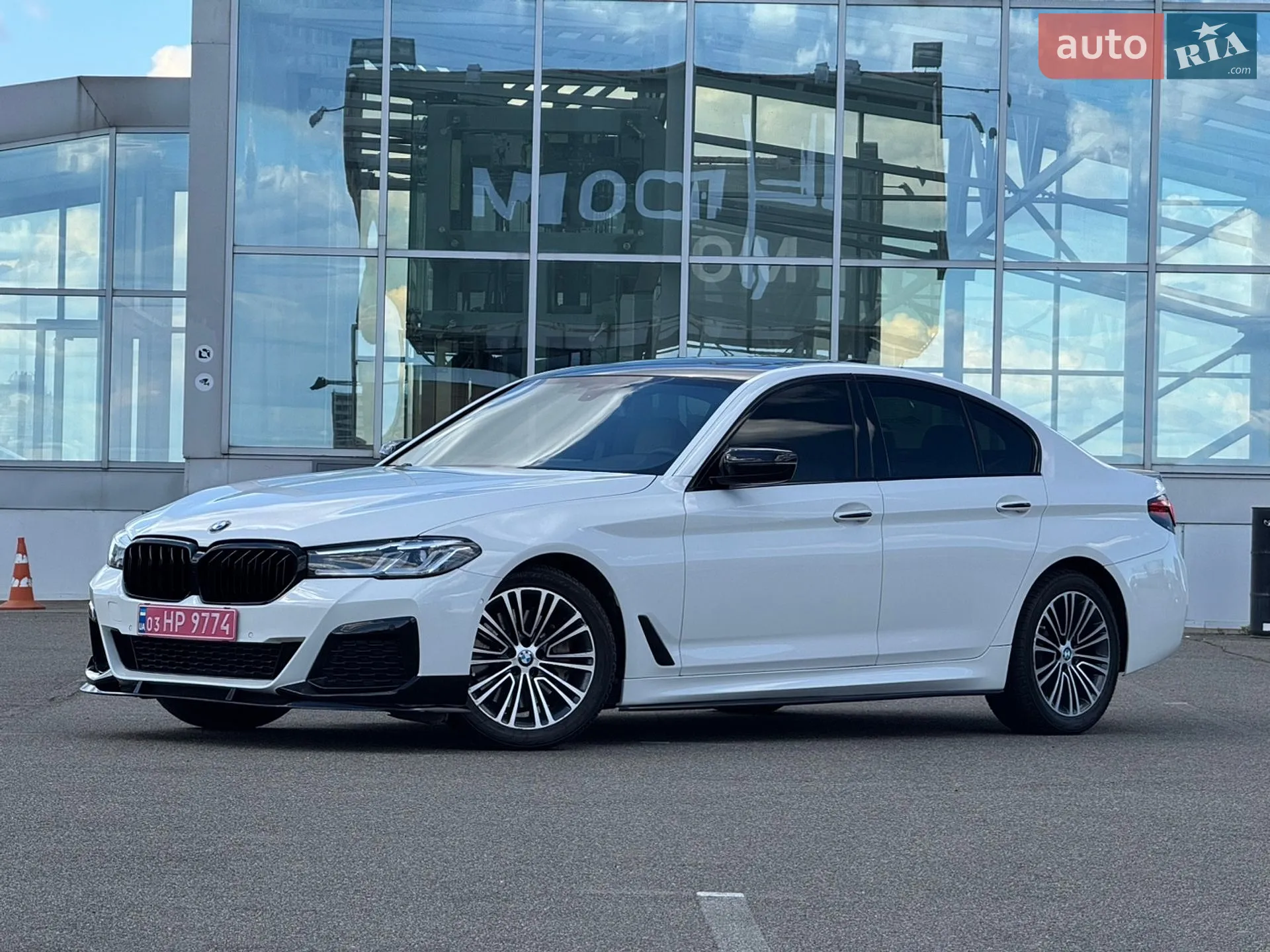 2018 BMW 5er - мініатюра 2