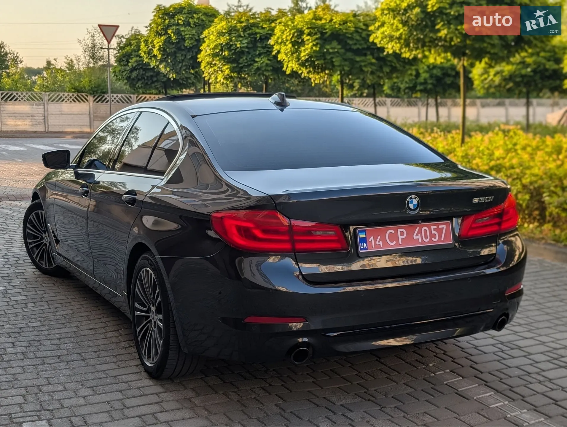 BMW 5 Series 2017 VIN WBAJA5C35HG894016 фото оголошення 29 з 86