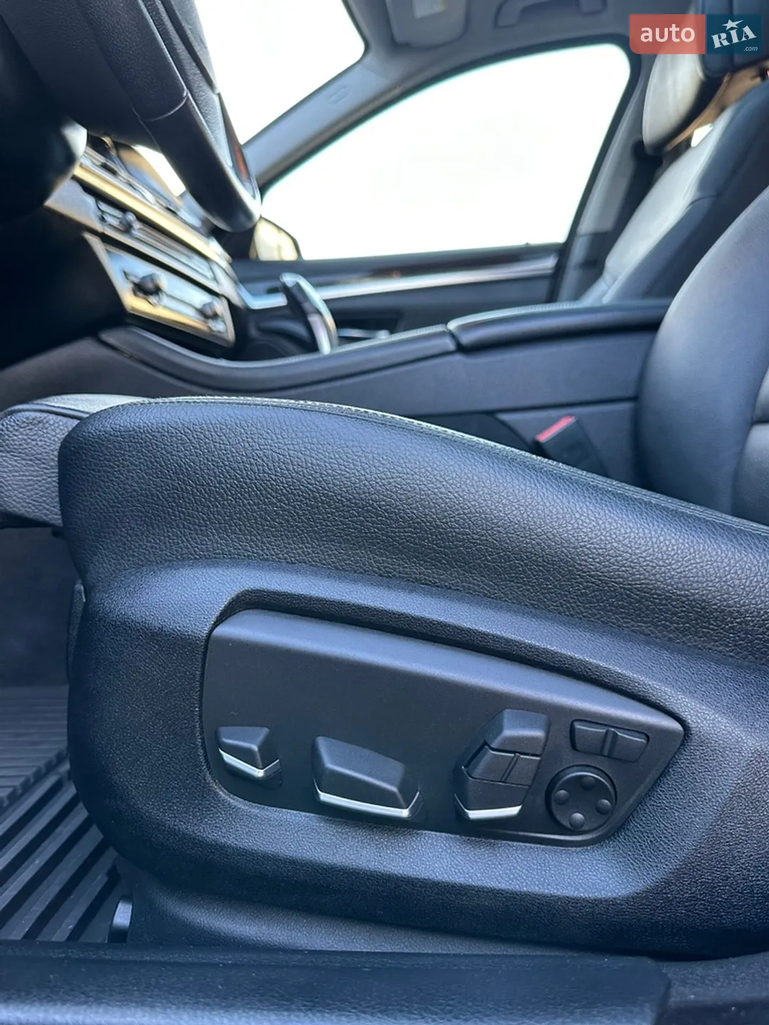 2013 BMW 5er - мініатюра 37
