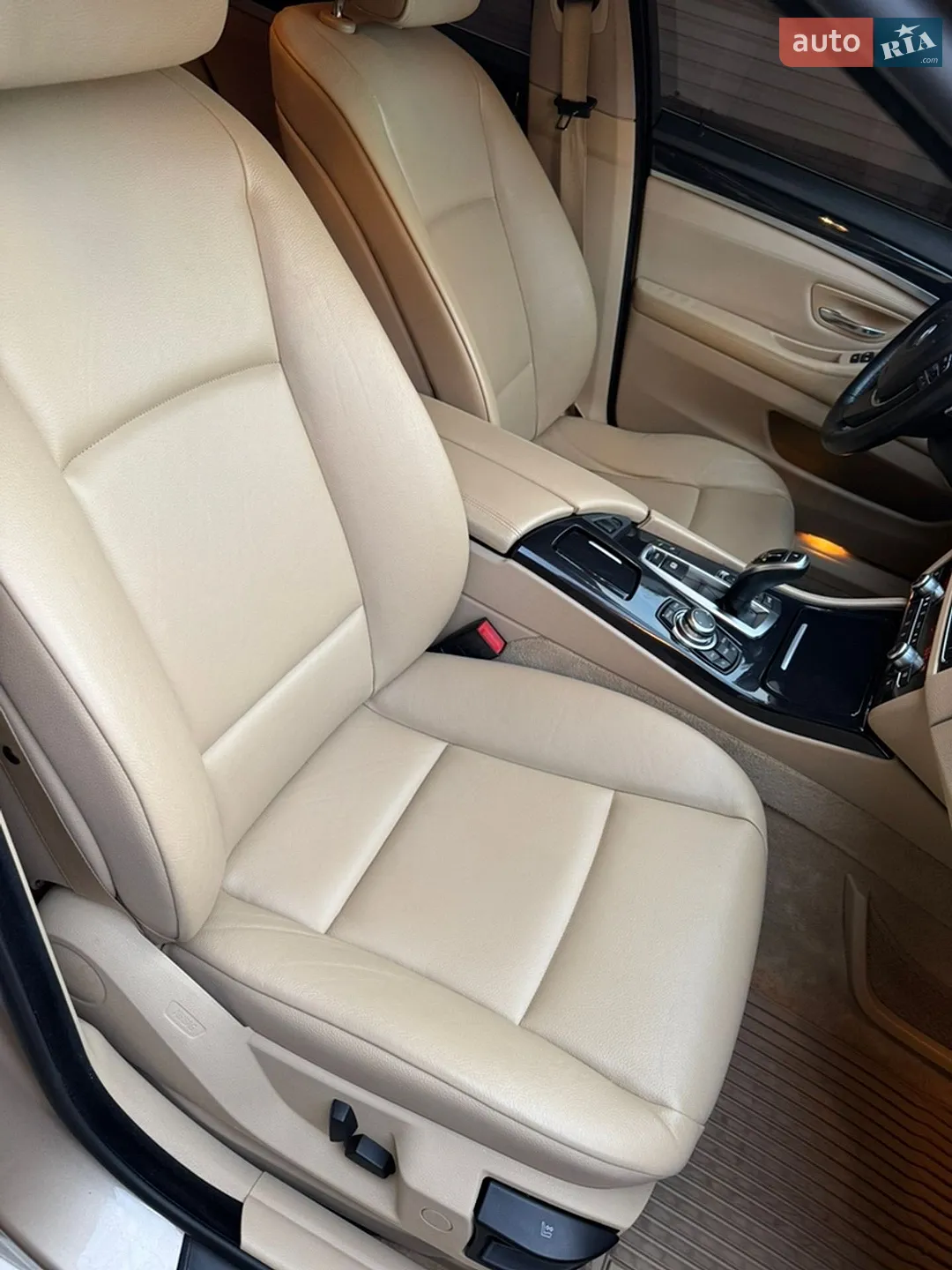 2011 BMW 5er - мініатюра 11