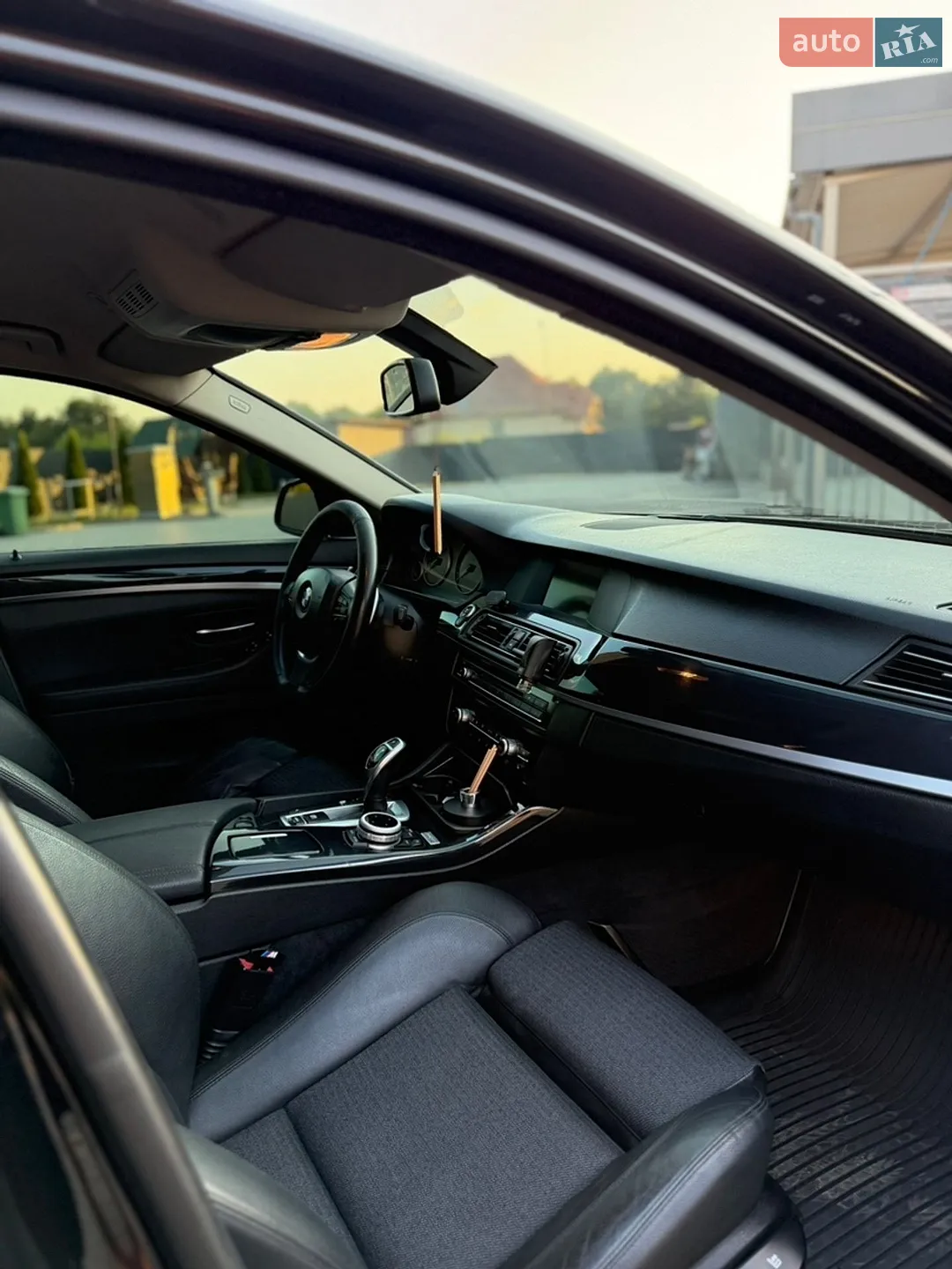 2012 BMW 5er - мініатюра 10