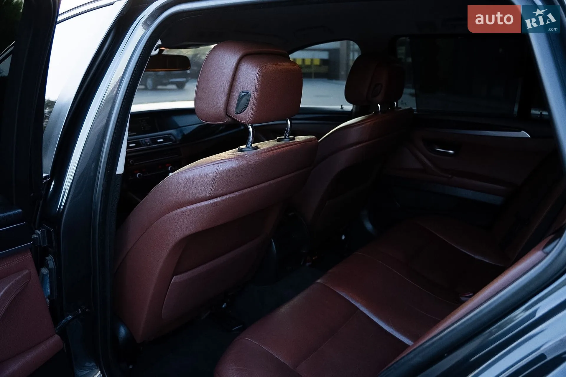 2010 BMW 5er - мініатюра 22