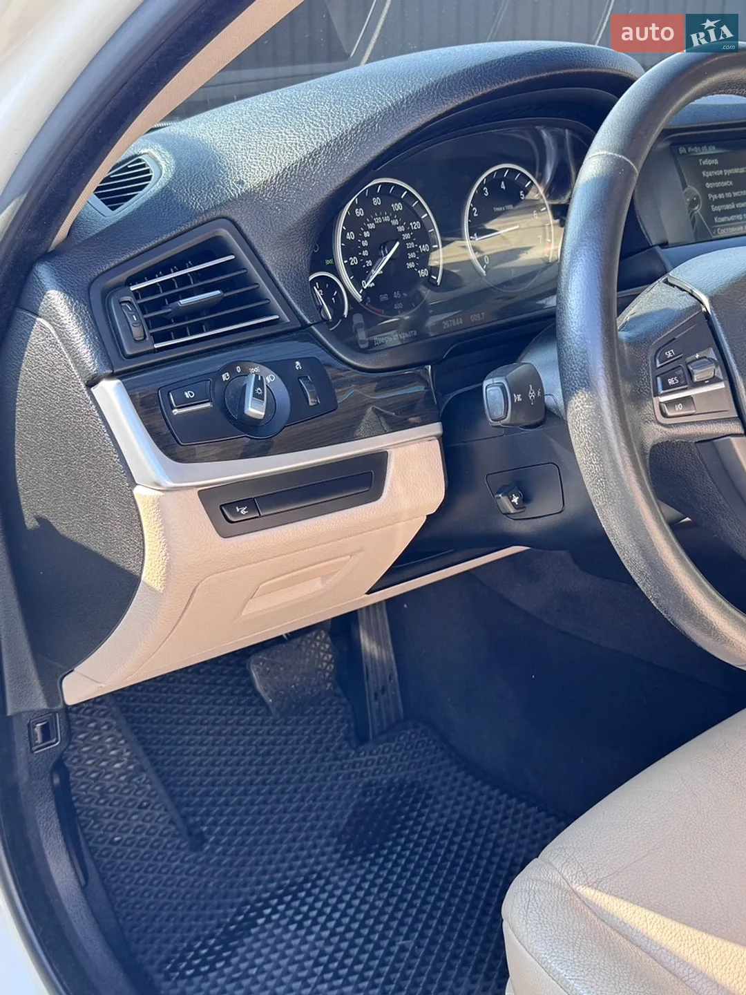 2012 BMW 5er - мініатюра 12