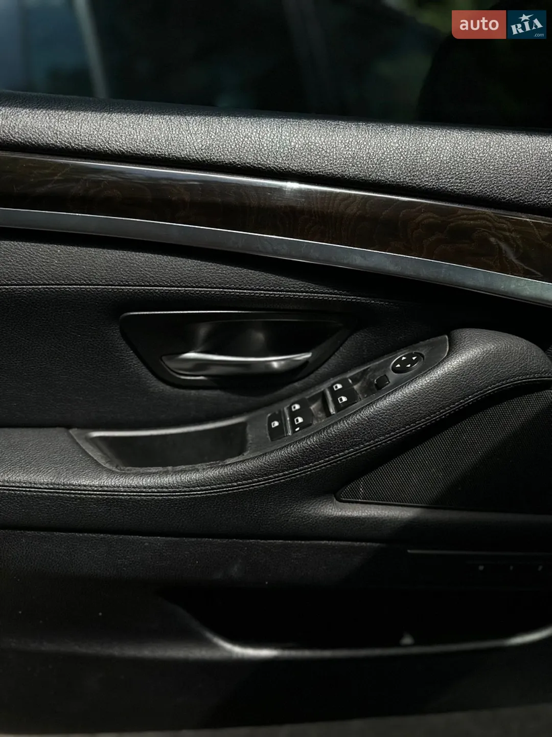 2010 BMW 5er - мініатюра 10